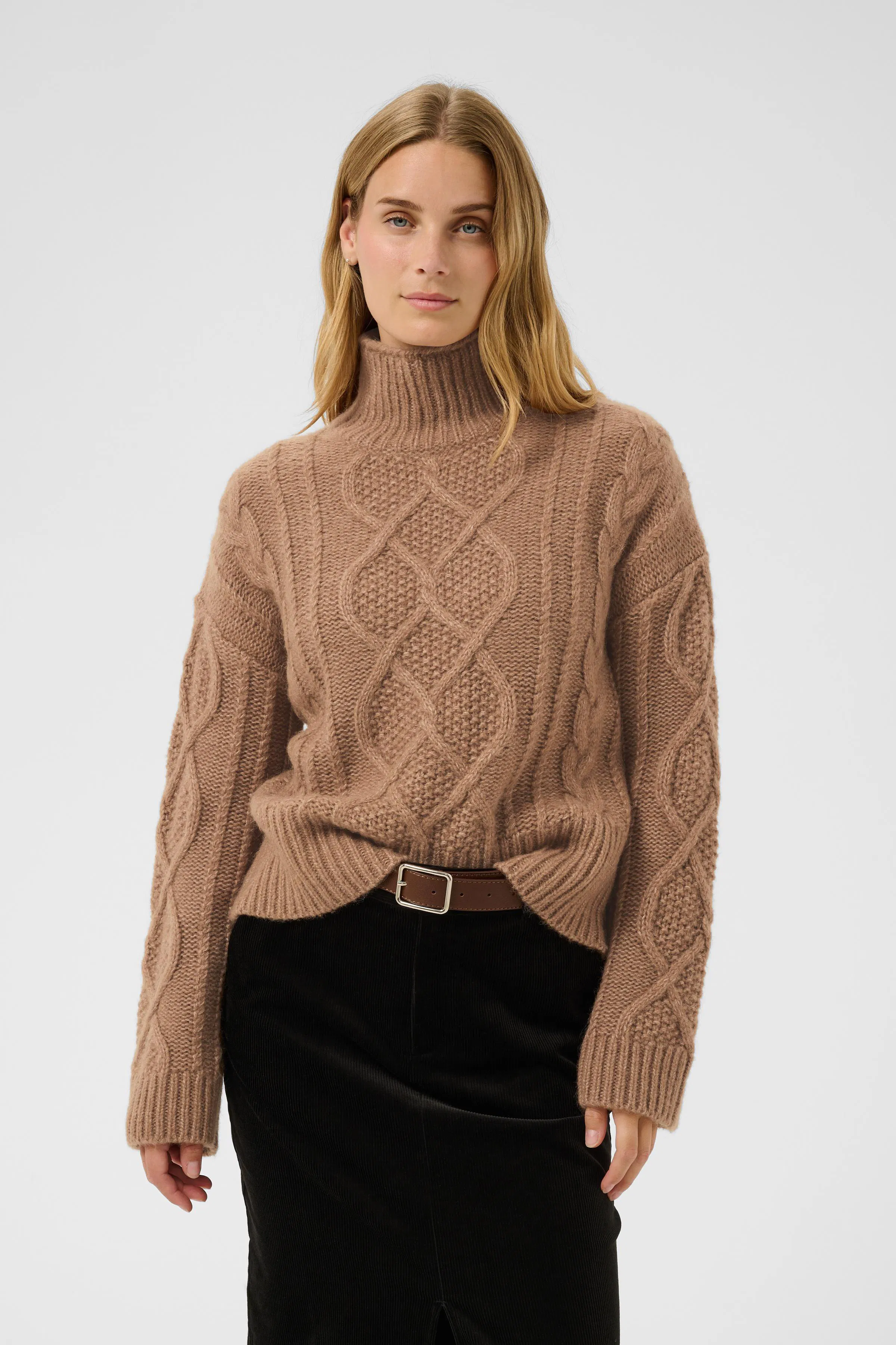 ChannaPW Pullover LOOKBOOK FRONT 30310840-305386