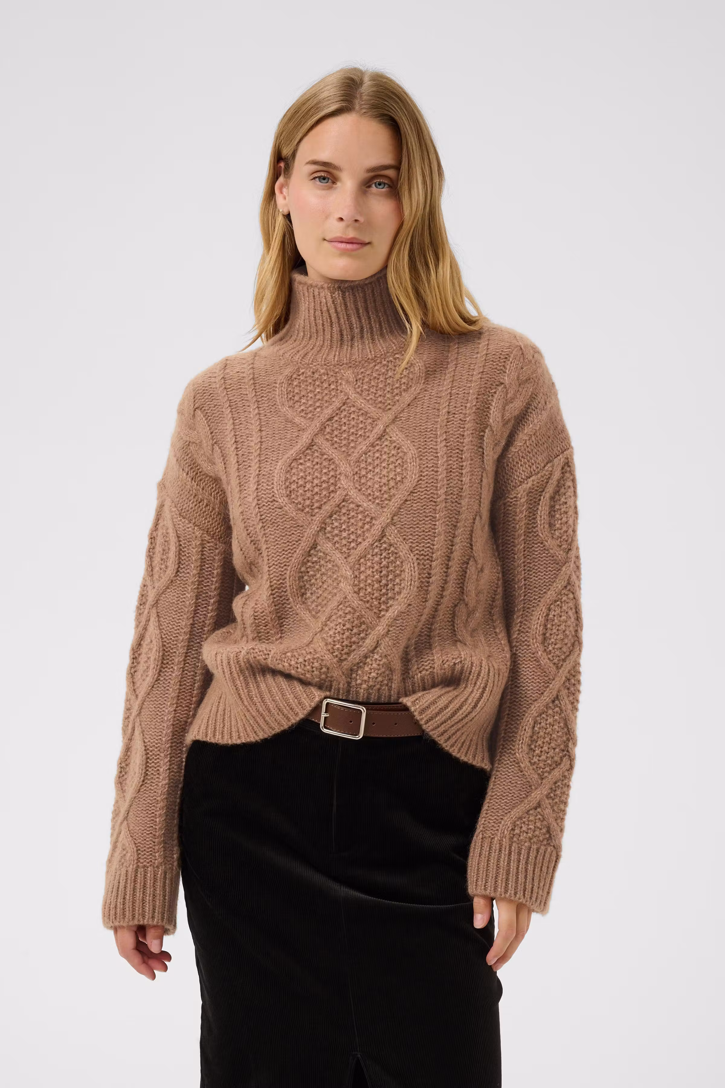 ChannaPW Pullover LOOKBOOK FRONT 30310840-305386