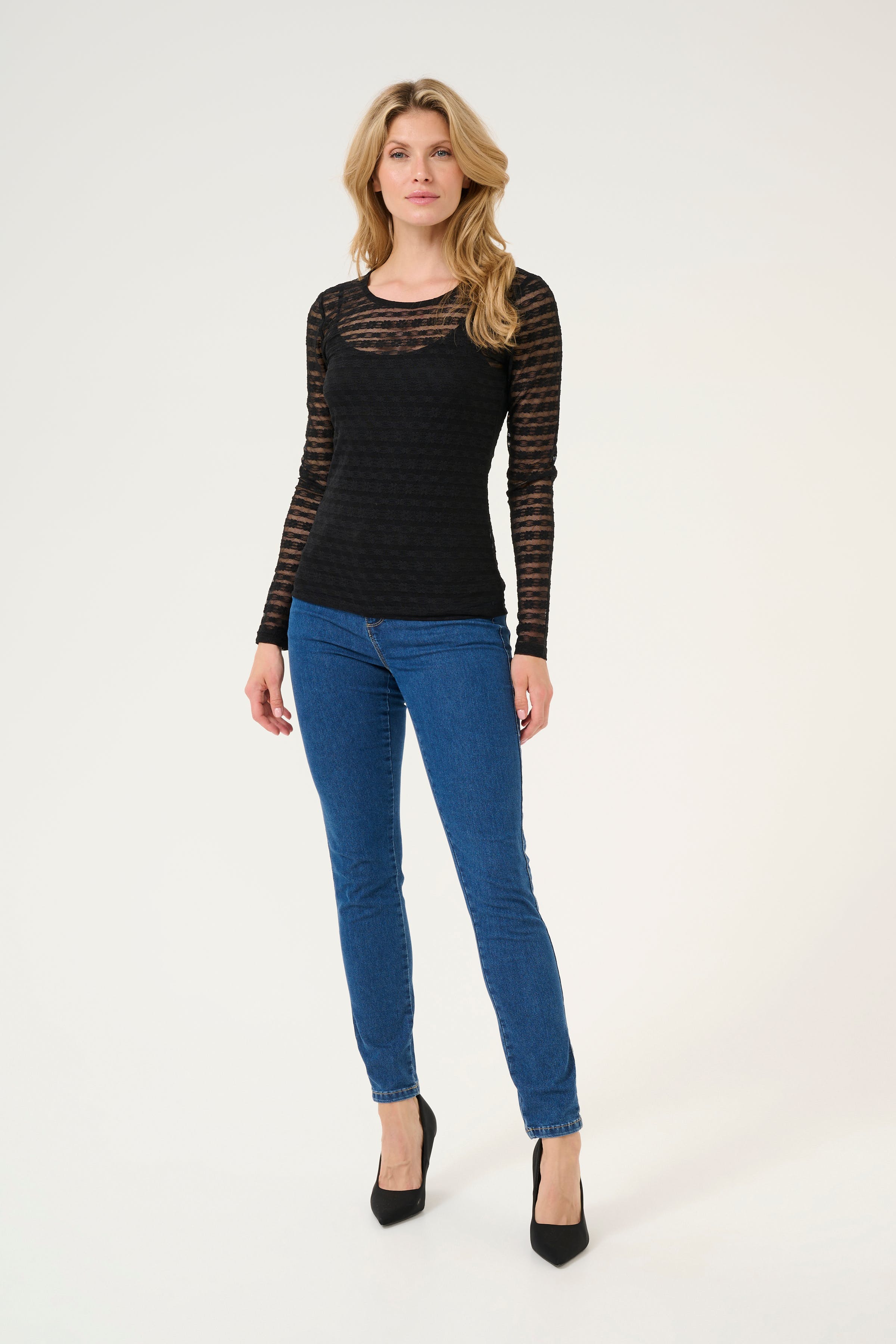 KAnina T-shirt LOOKBOOK FRONT 10508828-100121