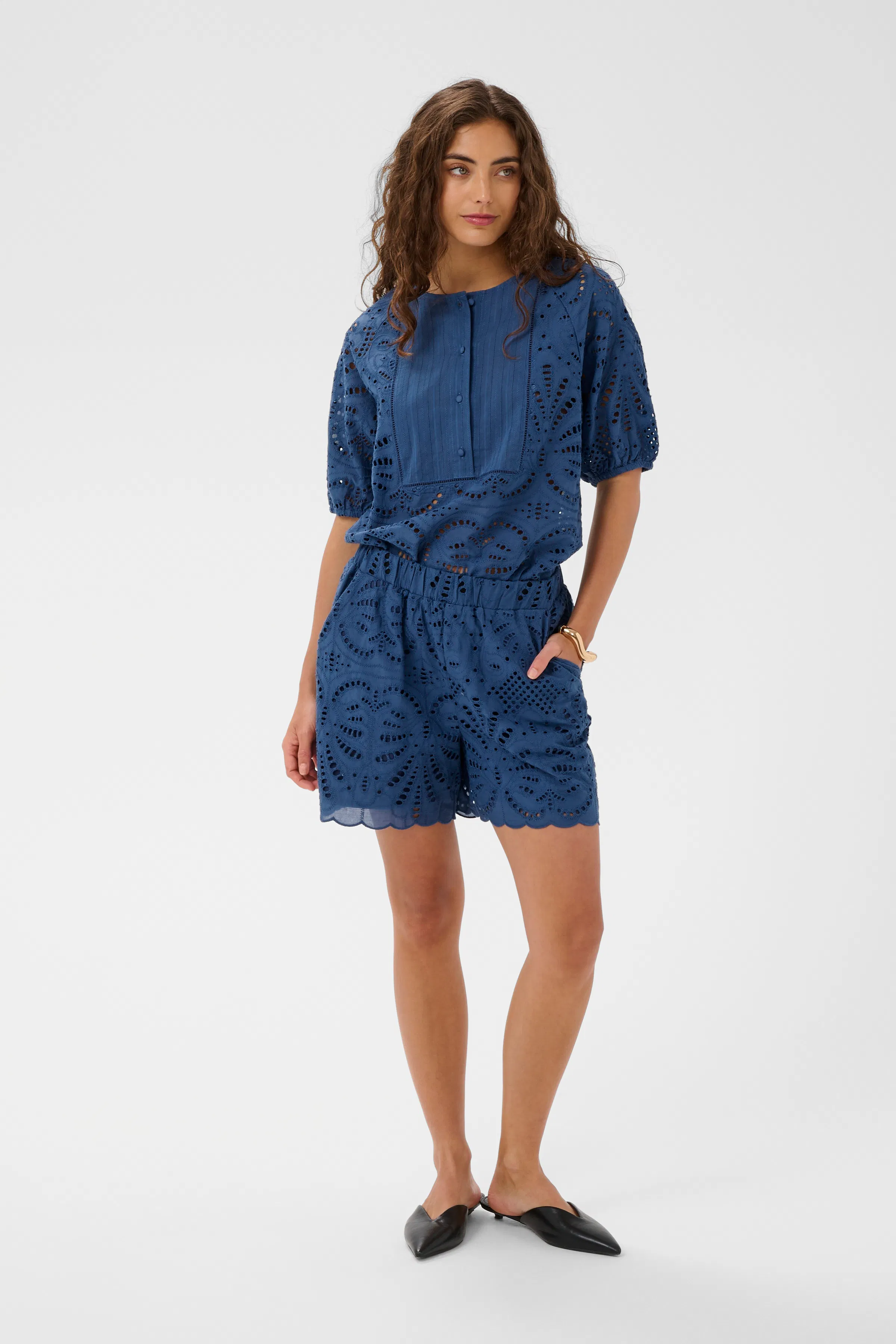 CUakeena Shorts mit Stickerei LOOKBOOK FRONT 50113211-194030