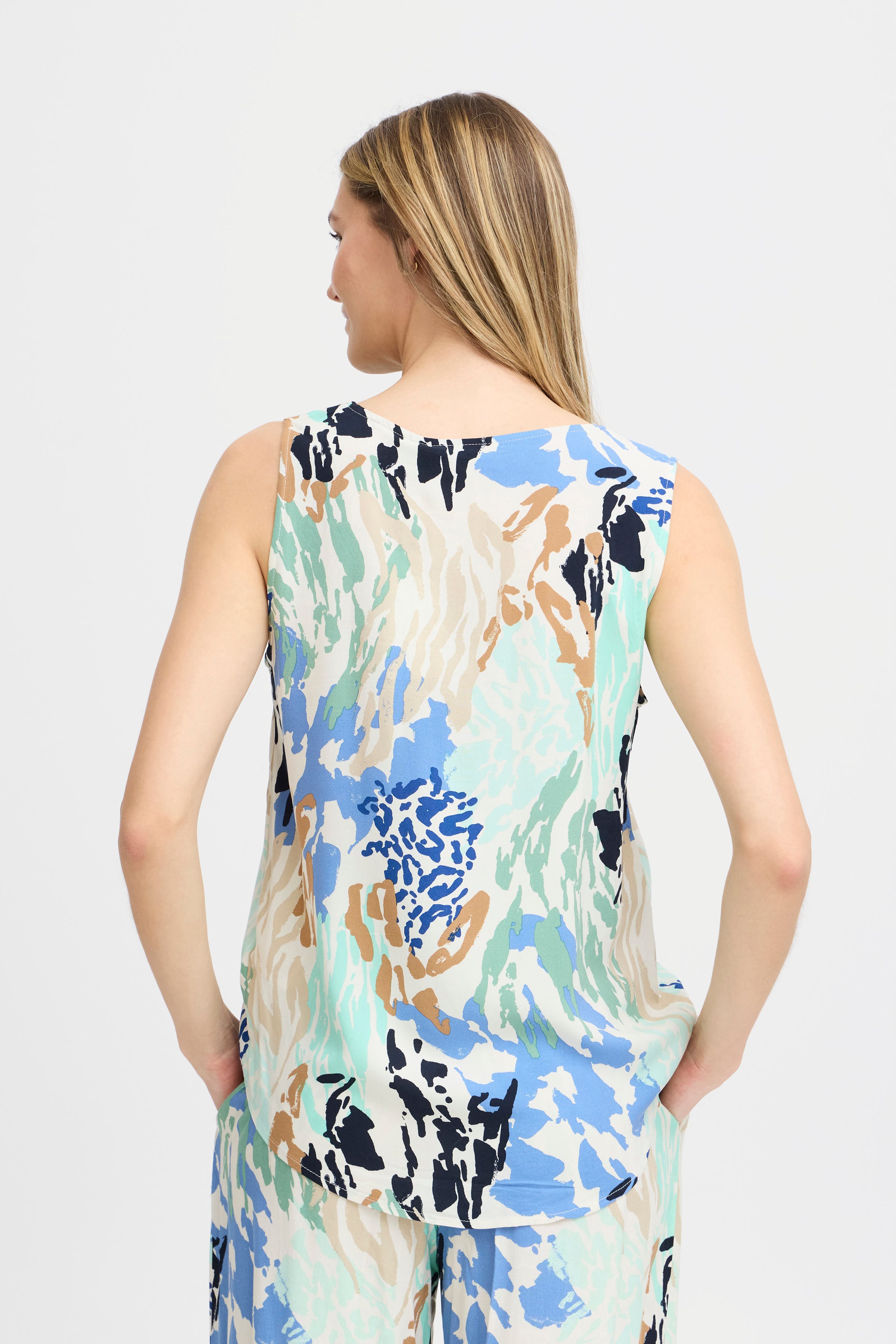 FRRELAX Top LOOKBOOK BACK 20613664-203141