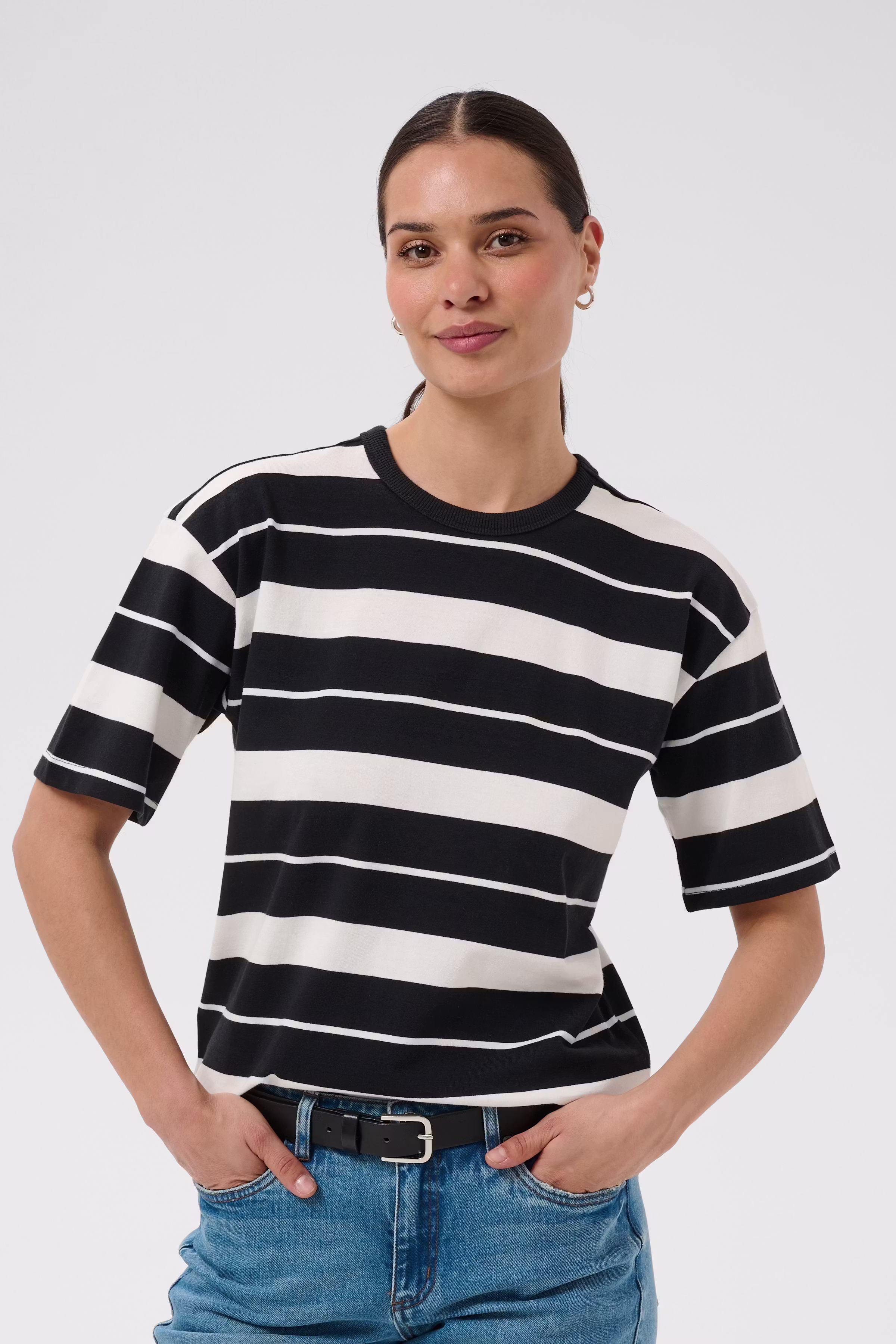 KAwinny T-shirt LOOKBOOK FRONT 10511813-1000085