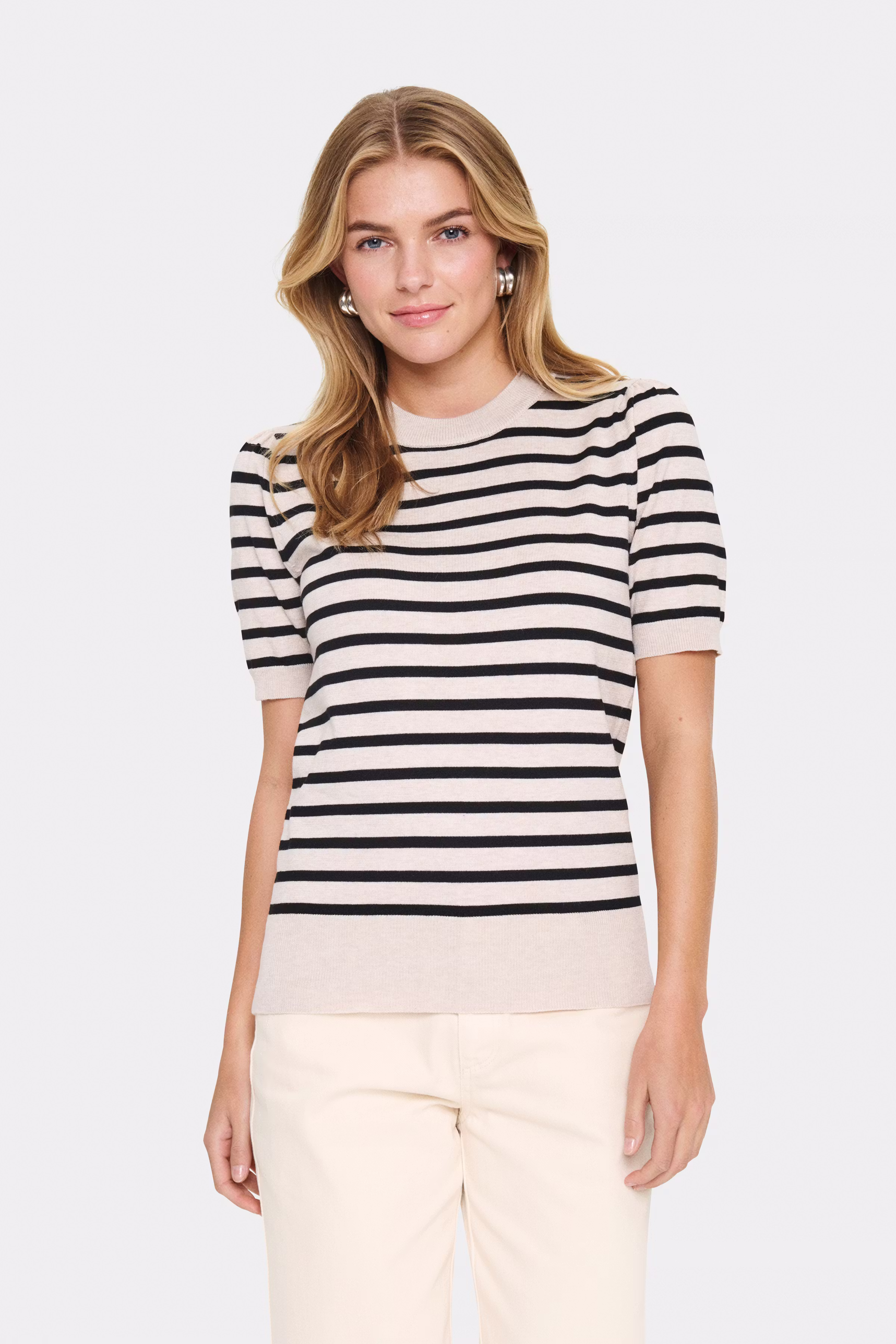 MilaSZ Pullover LOOKBOOK FRONT 30513768-303321