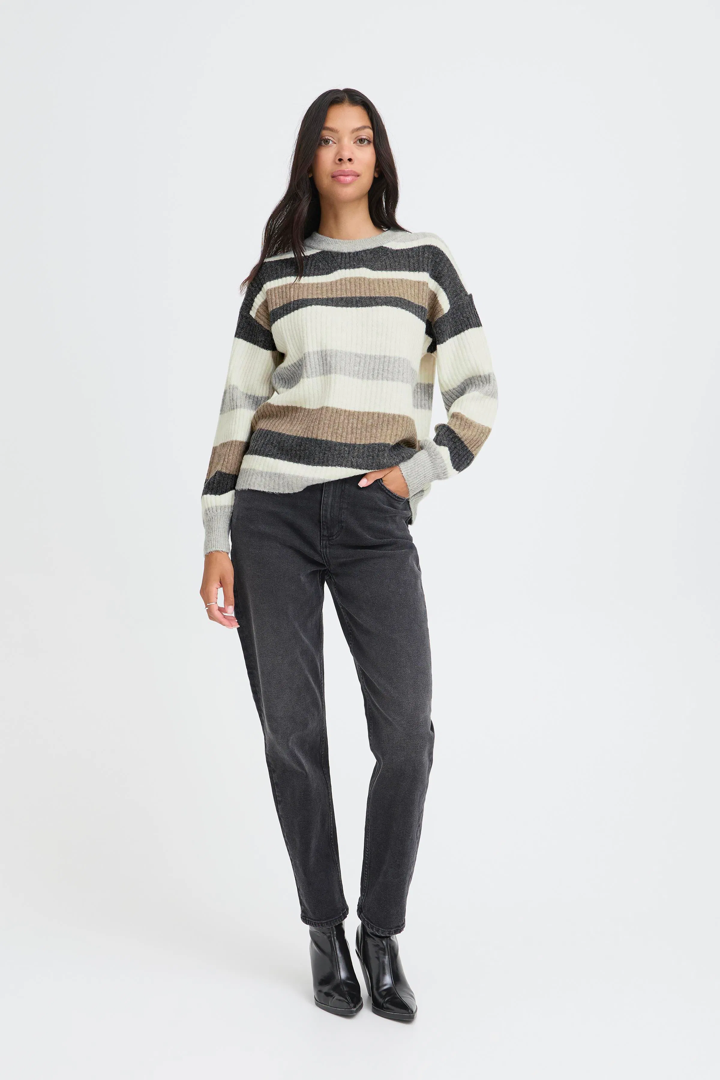 BYONEMA Pullover LOOKBOOK FRONT 20813898-900005522