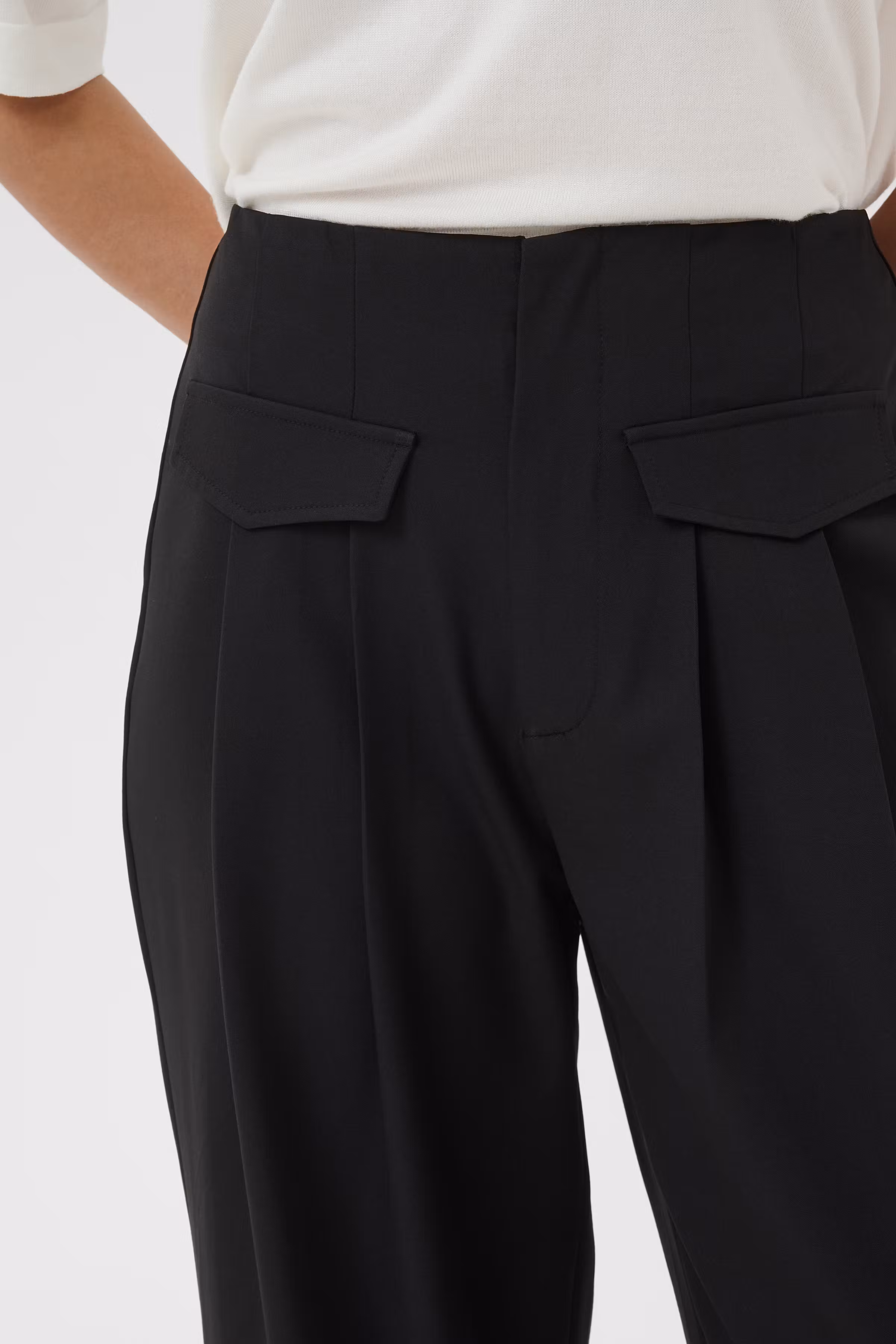 KAruna Trousers LOOKBOOK DETAIL 10512973-100121