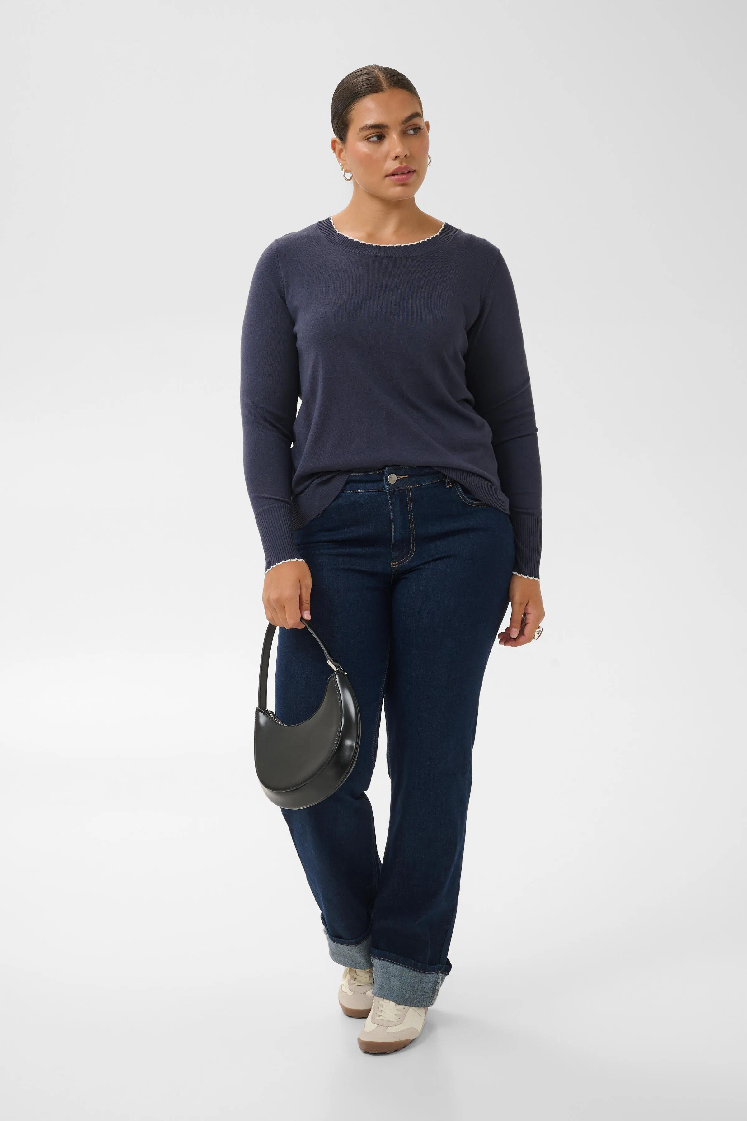 KClizzy Pullover LOOKBOOK FRONT 10584593-193927