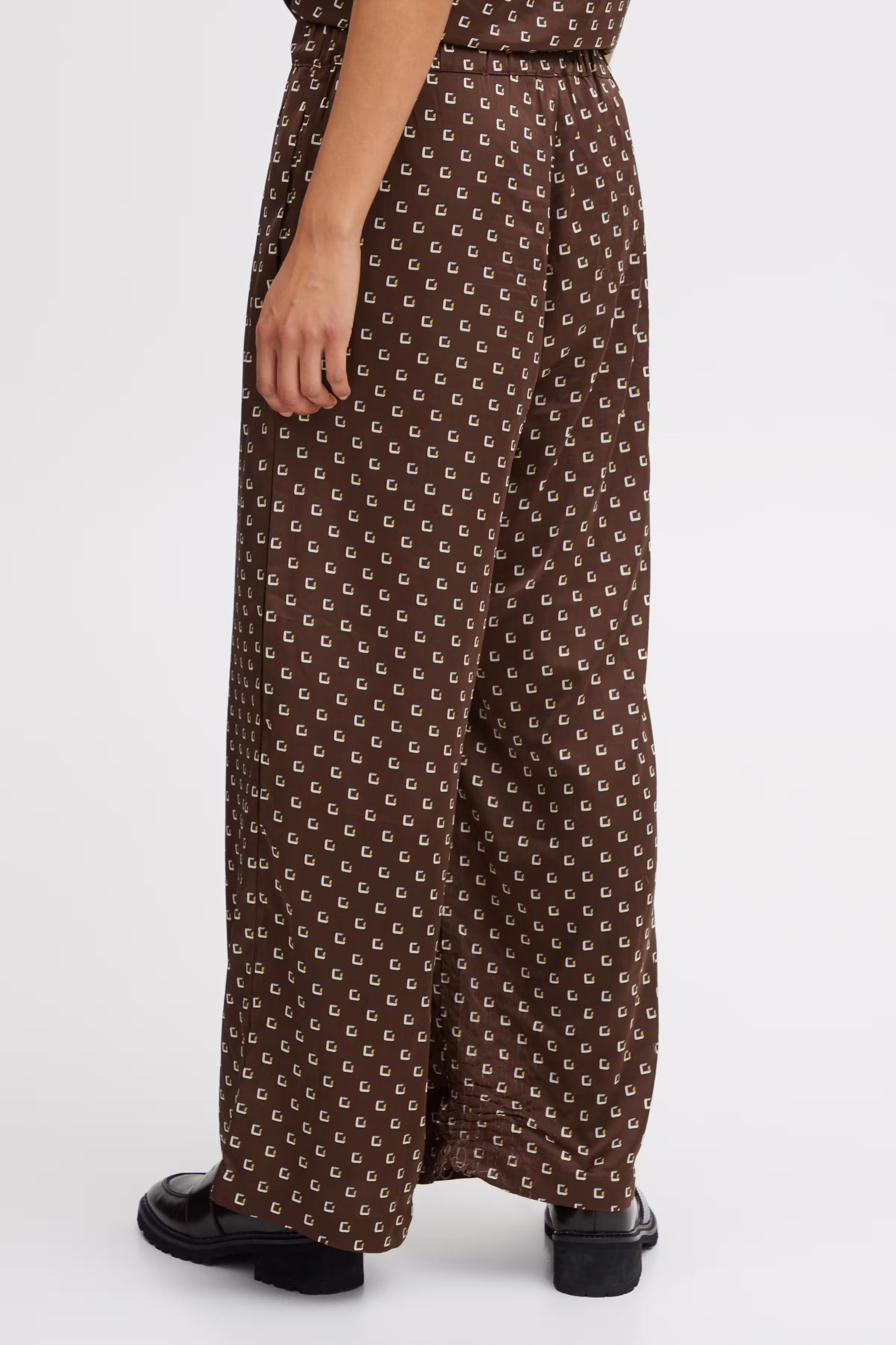 IXINGIS Byxor LOOKBOOK BACK 20116602-201863