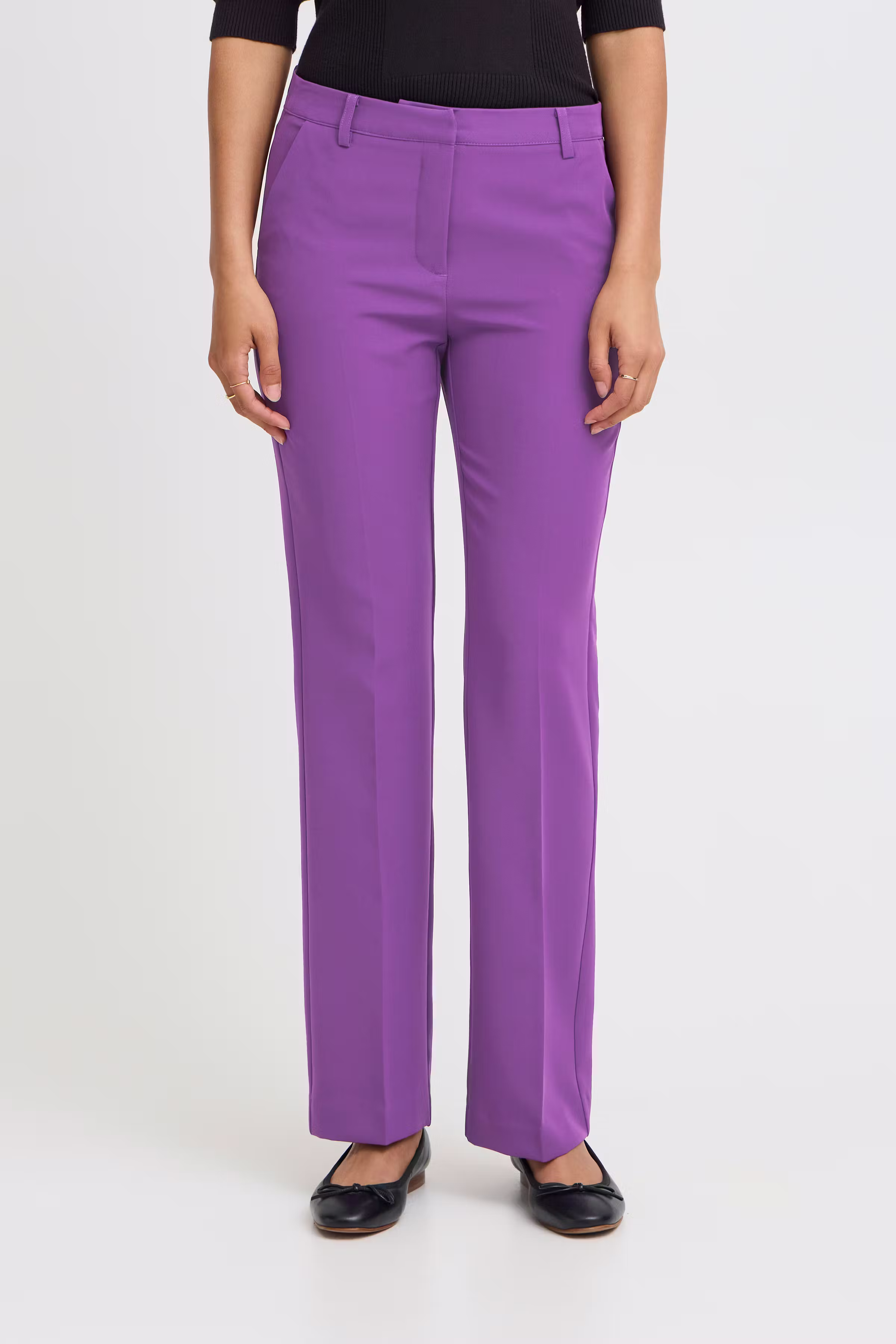 IHLEXI Trousers LOOKBOOK FRONT 20111211-193528