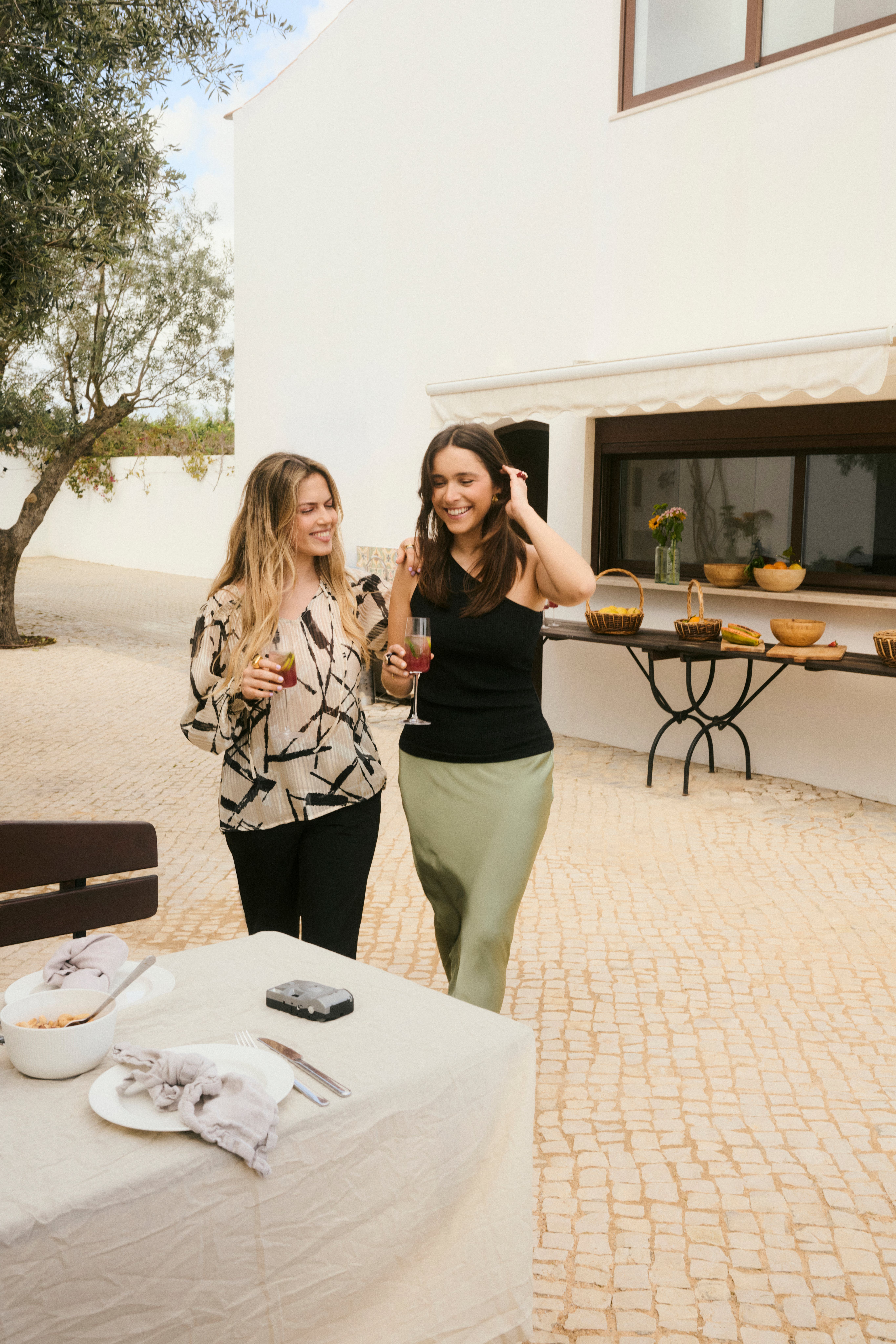 KApia Top LOCATION NONE 10507640-100121