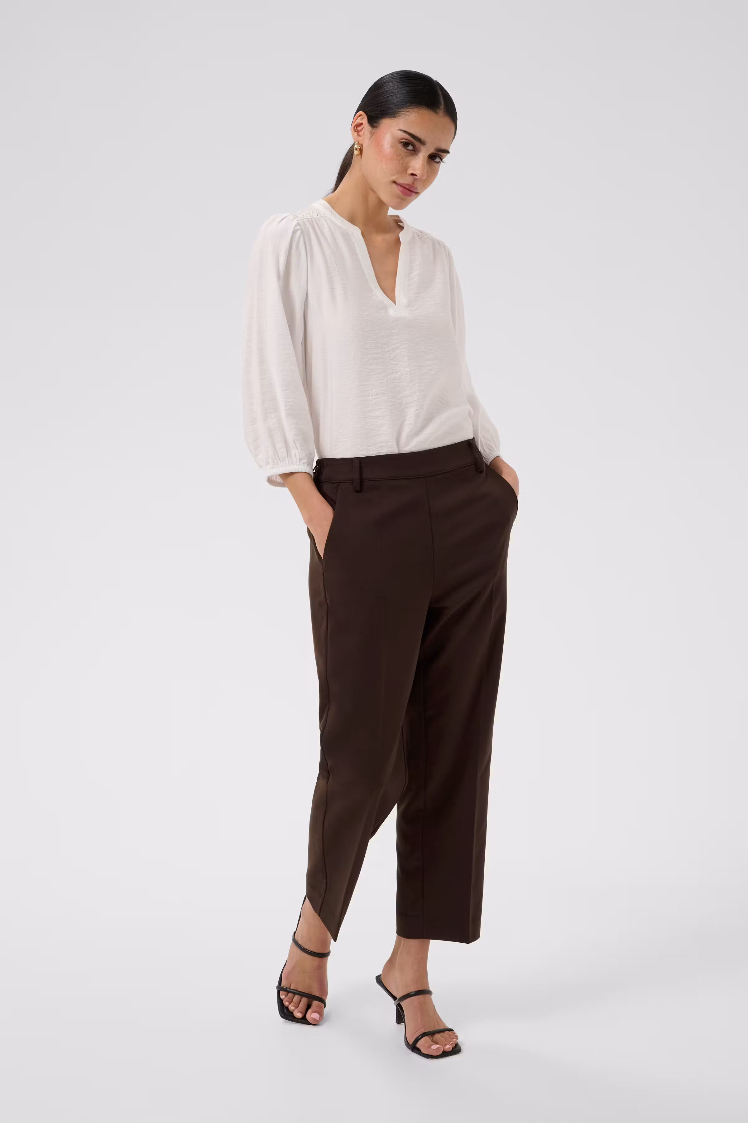 KASAKURA Trousers LOOKBOOK FRONT 10506127-190915