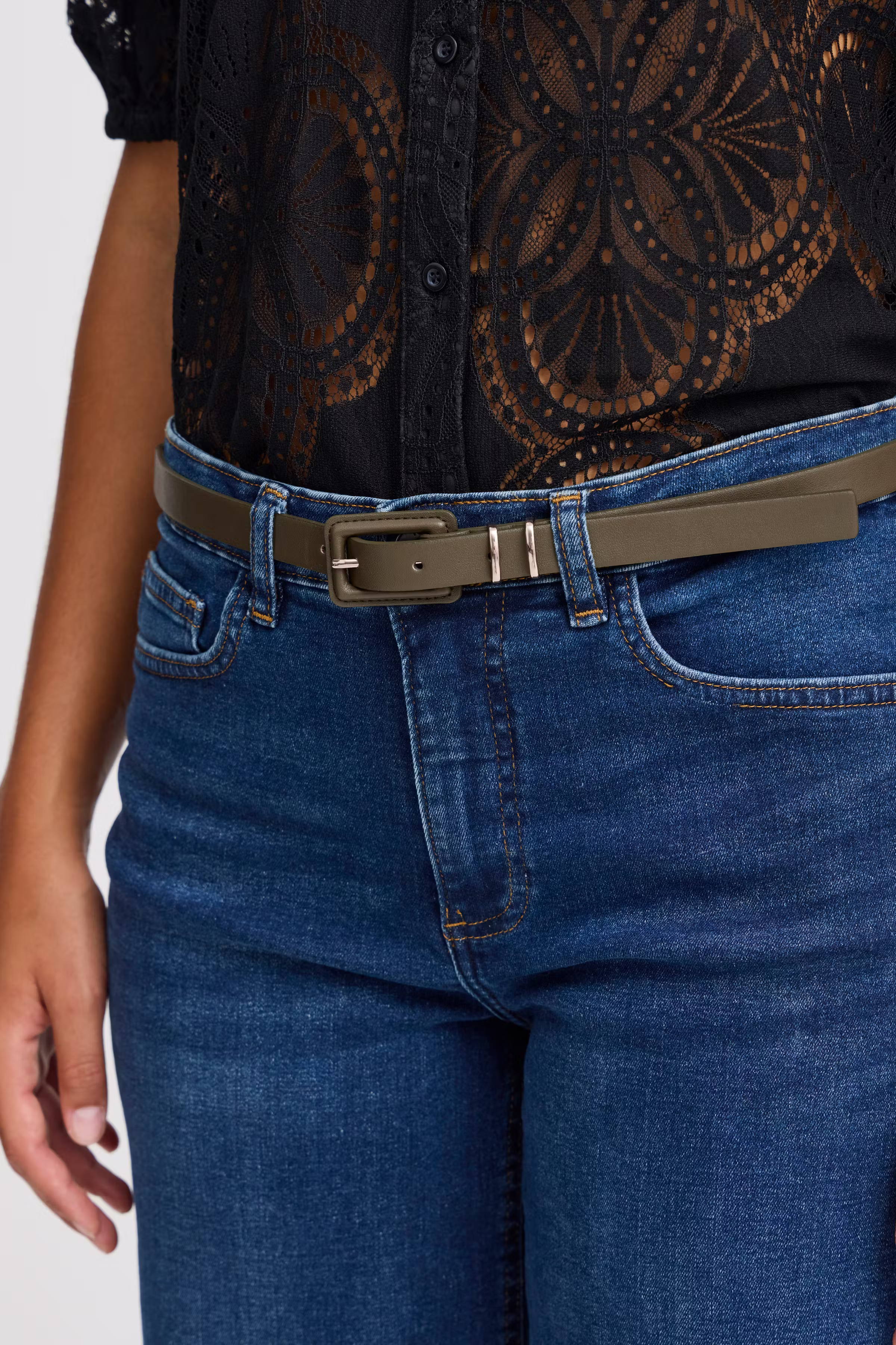 IAKAPIA Bælte LOOKBOOK FRONT 20121725-190414