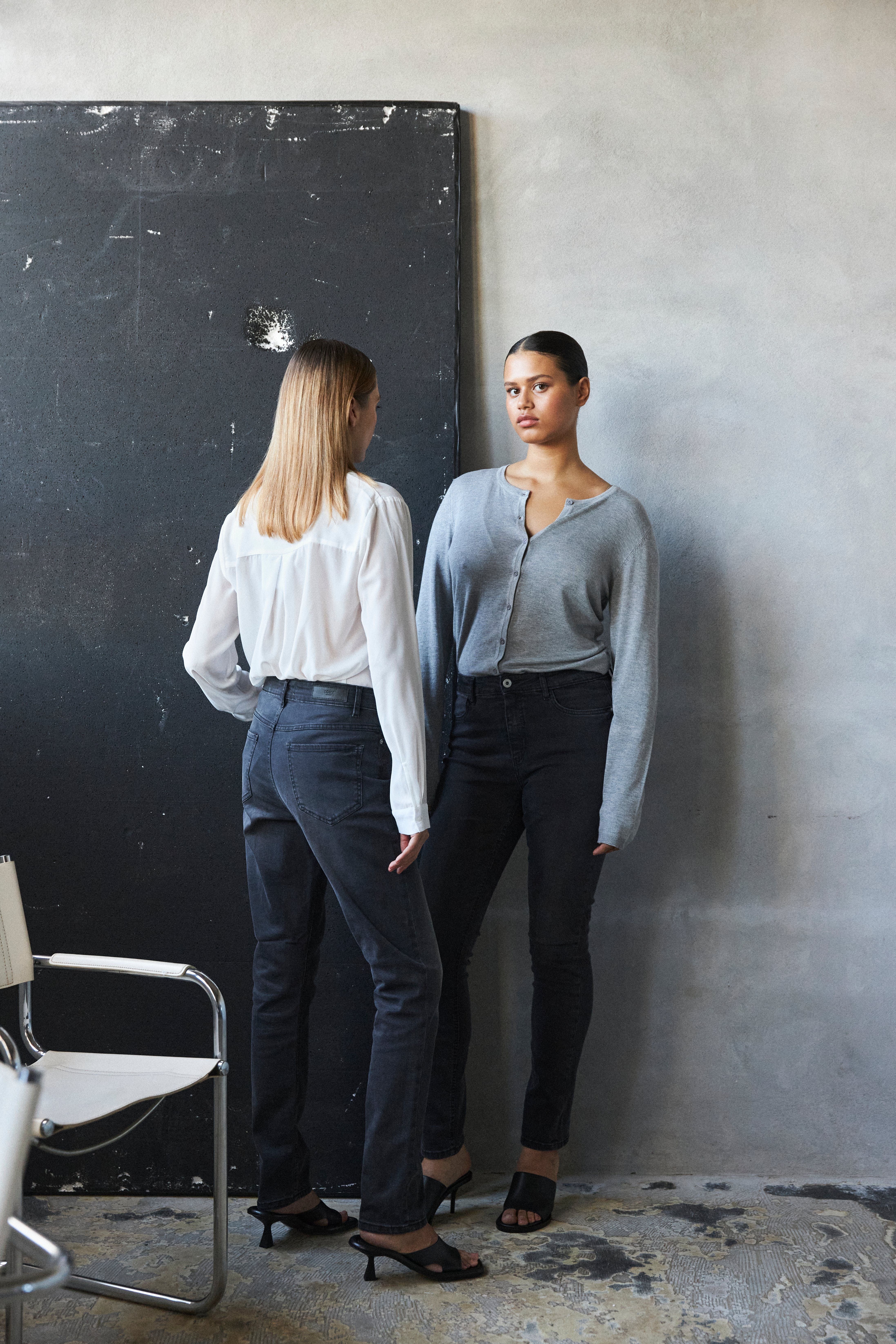 IHMAFA Cardigan LOCATION NONE 103115-10020