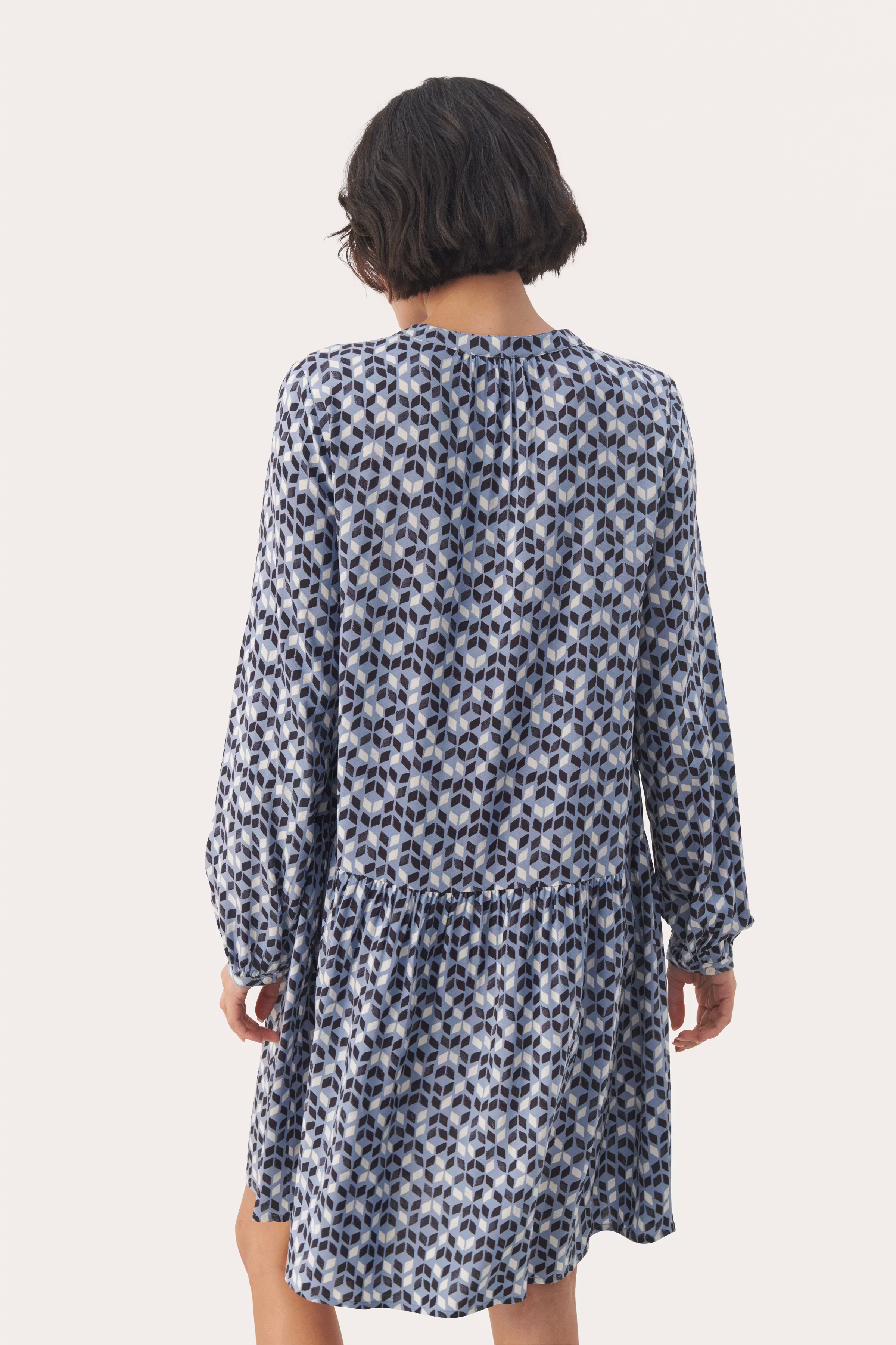 AlliePW Kjole LOOKBOOK BACK 30308320-302904