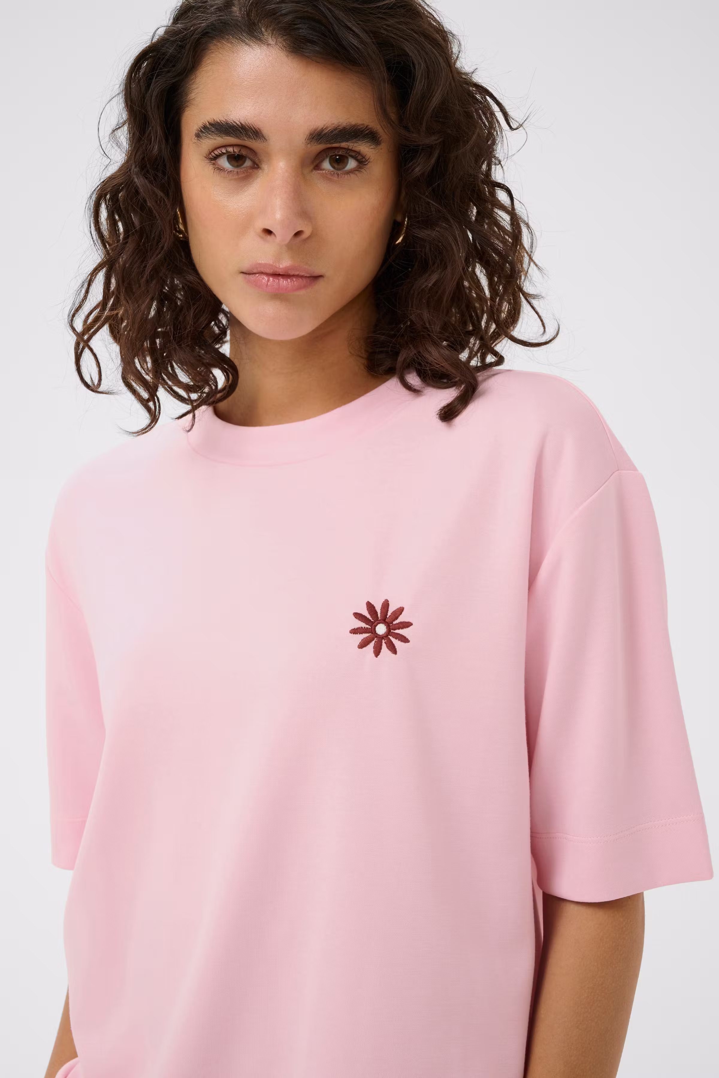 KAannie T-shirt LOOKBOOK DETAIL 10511796-132807