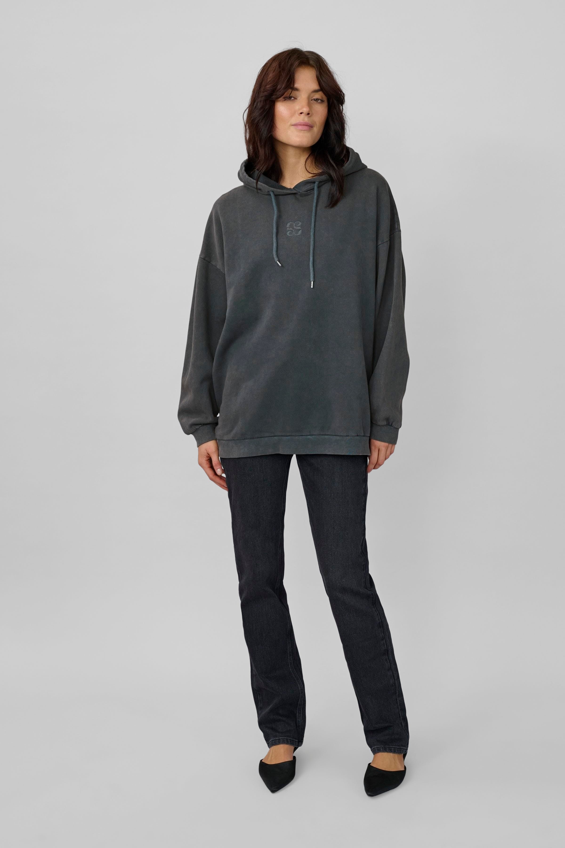 14 THE ENZO LOGO HOODIE LOOKBOOK FRONT 10704896-100089