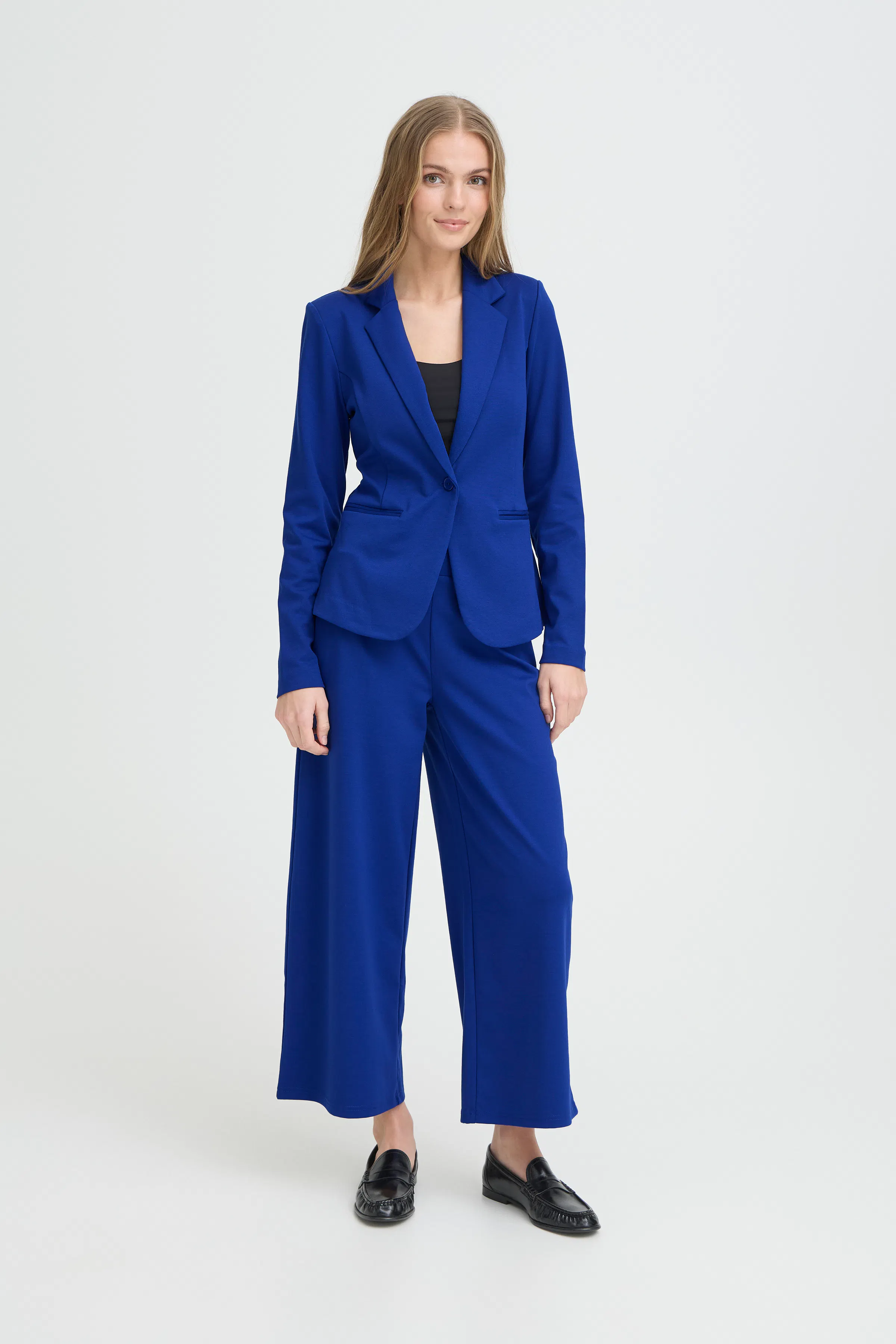 IHKATE Blazer LOOKBOOK FRONT 20101801-193953