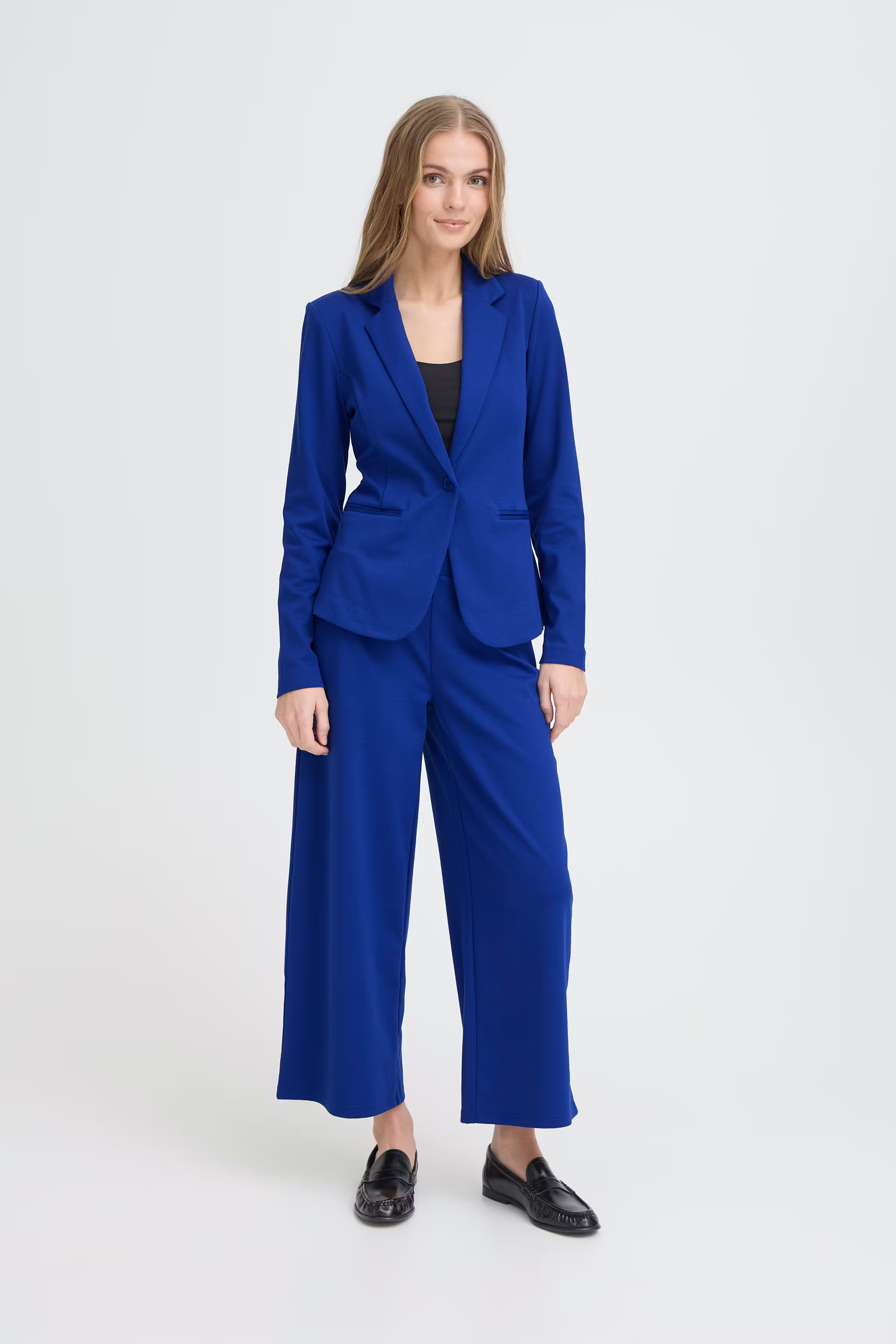 IHKATE Blazer LOOKBOOK FRONT 20101801-193953