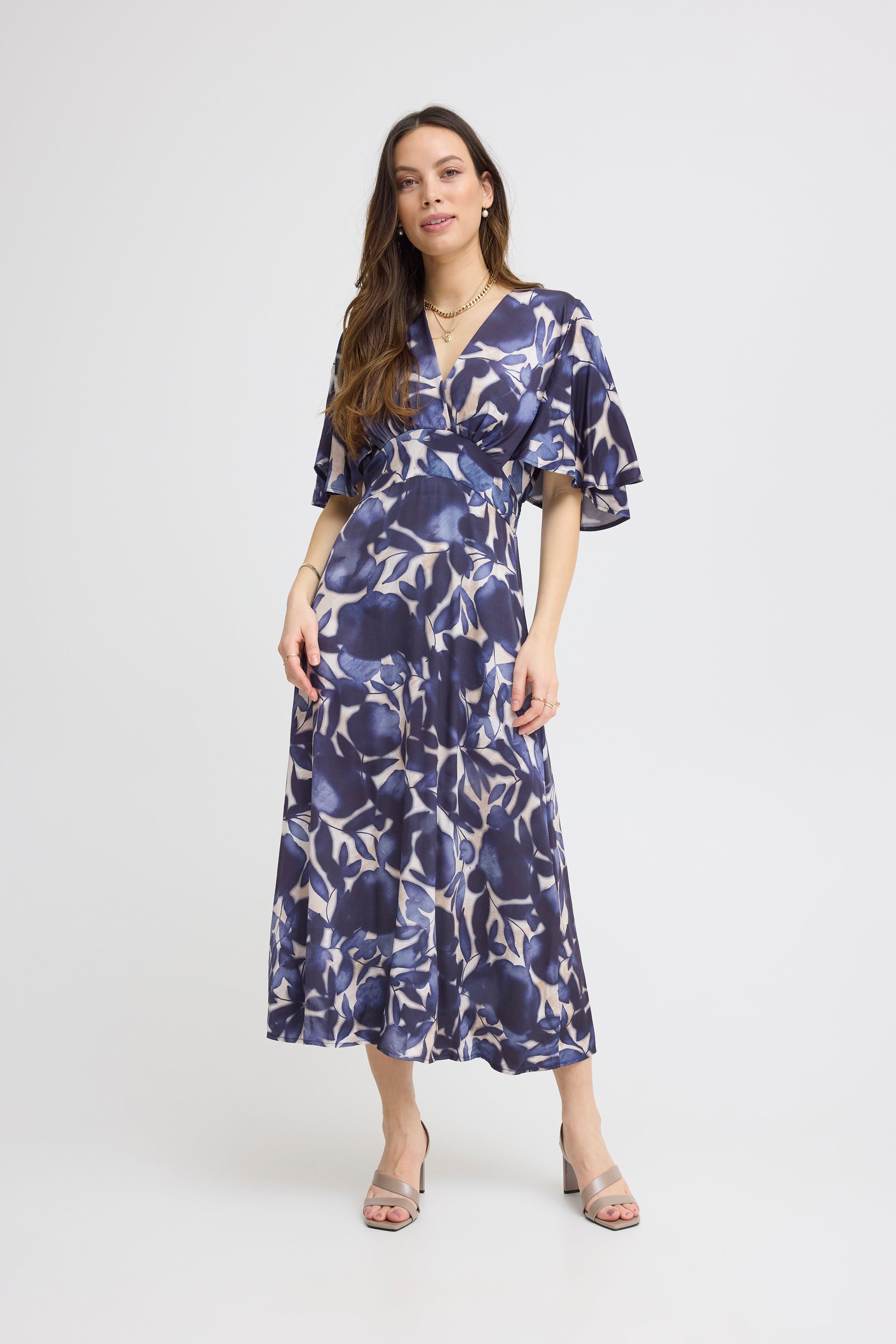 SBLANA Kjole LOOKBOOK FRONT 22100937-193923