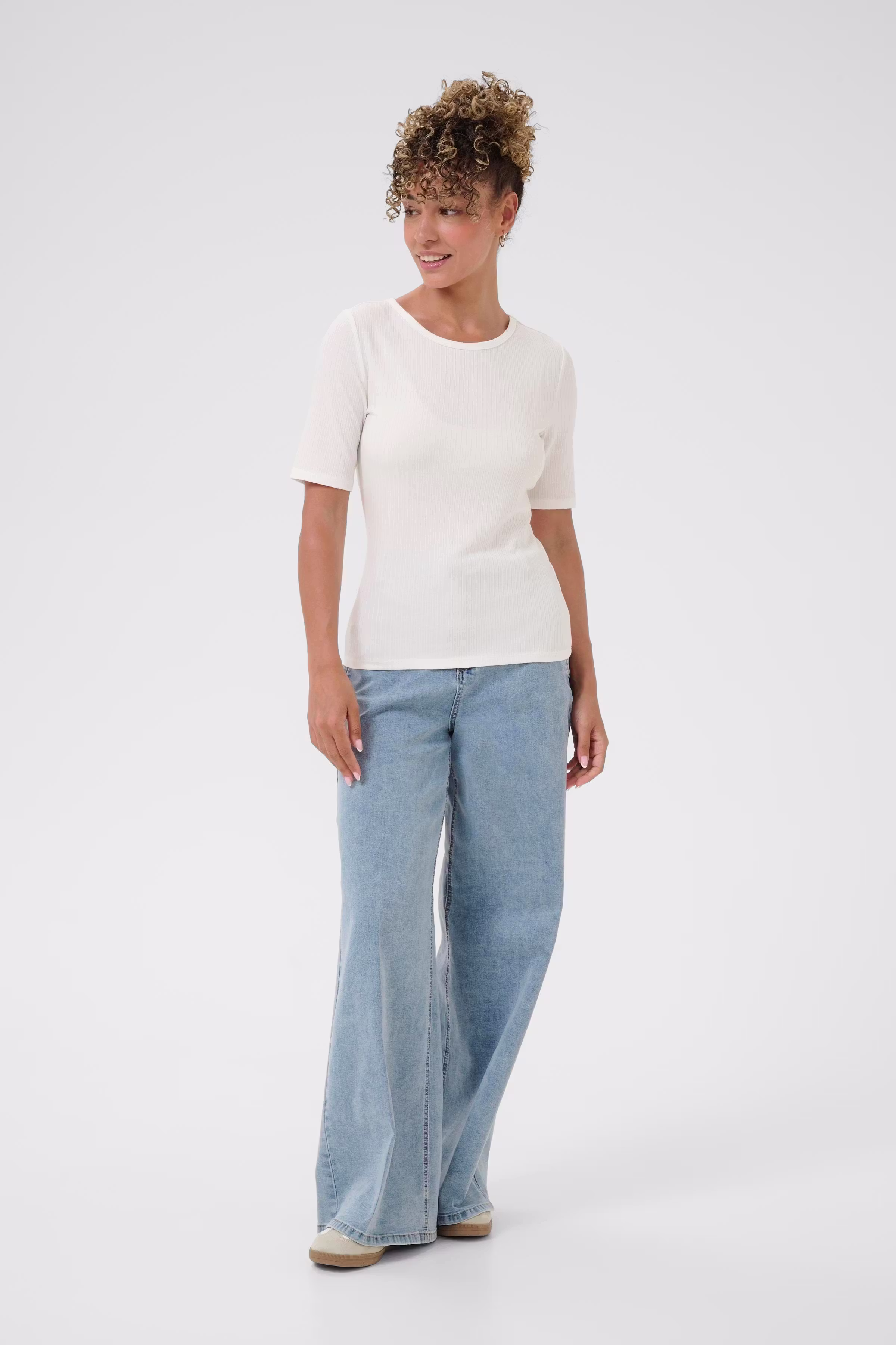 LCJustine T-shirt LOOKBOOK FRONT 10651030-110602