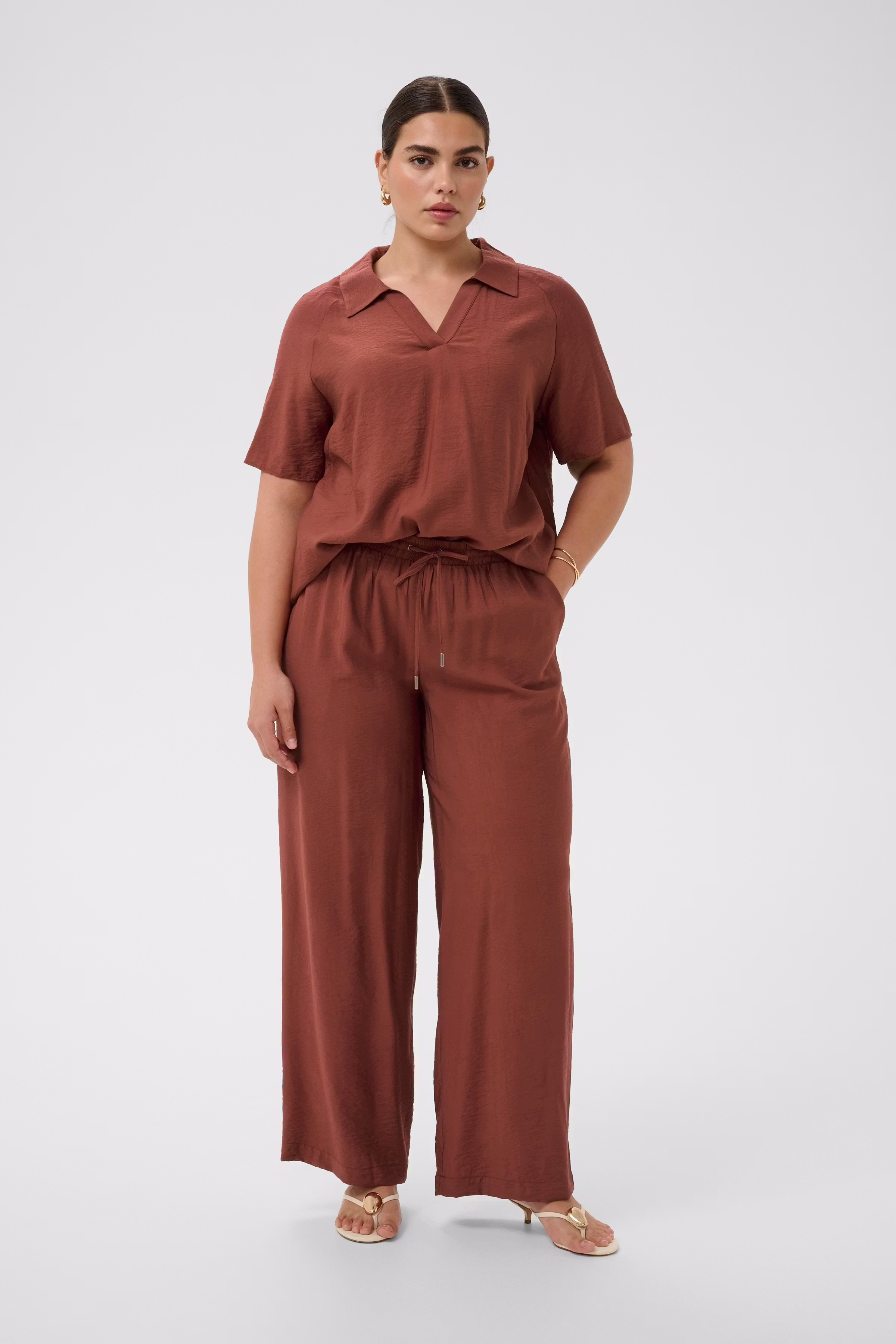 KCemilia Hose LOOKBOOK FRONT 10584154-191334