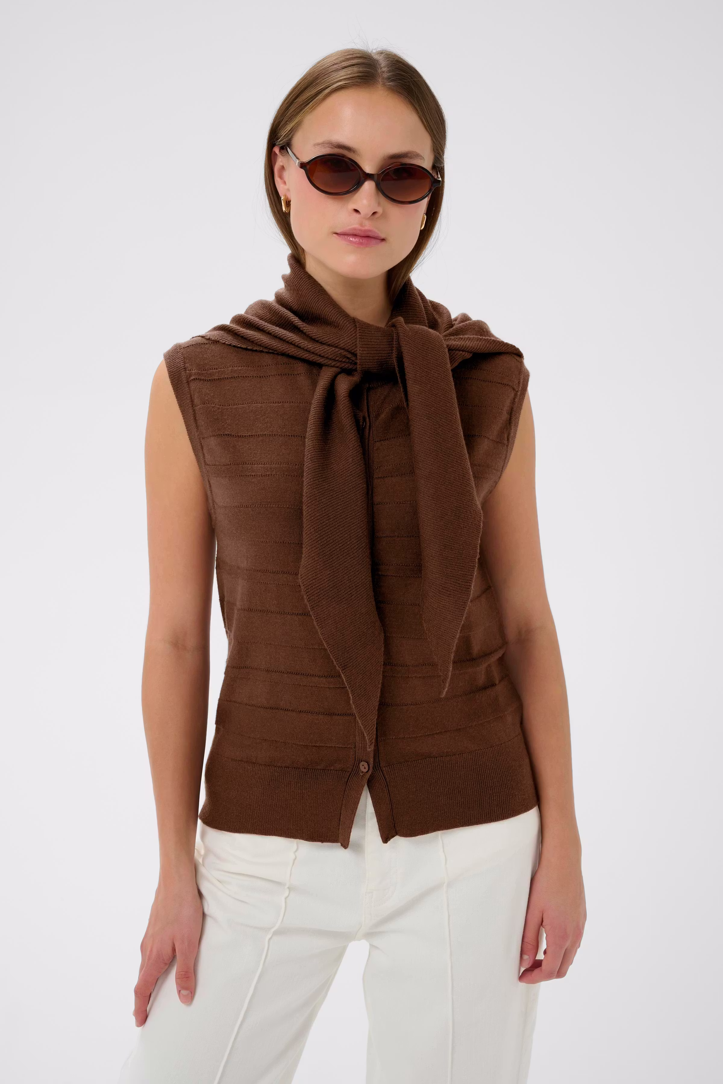 SLSpina Waistcoat LOOKBOOK FRONT 30409063-191220