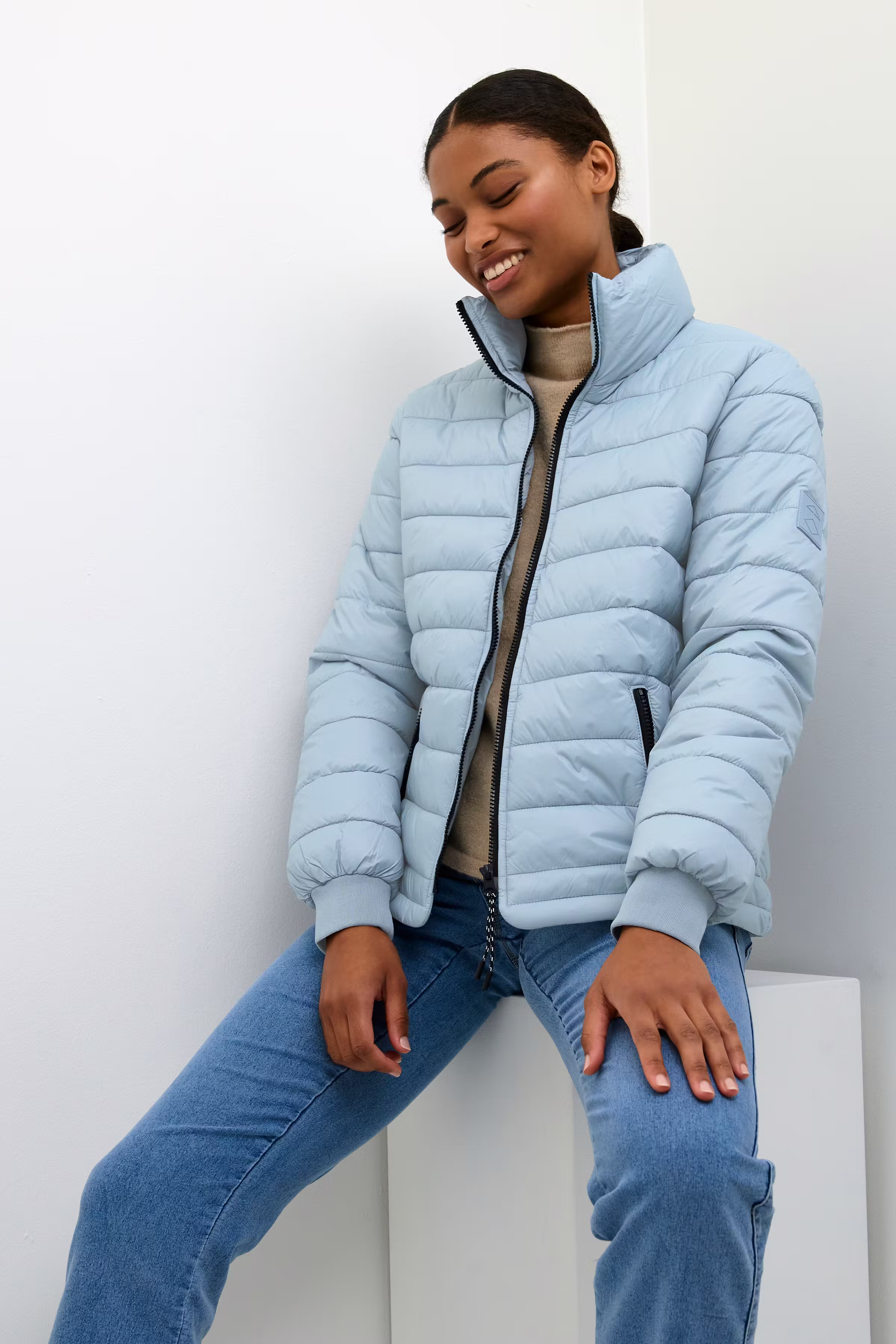 KAlira Jakke LOOKBOOK DETAIL 10507222-174021