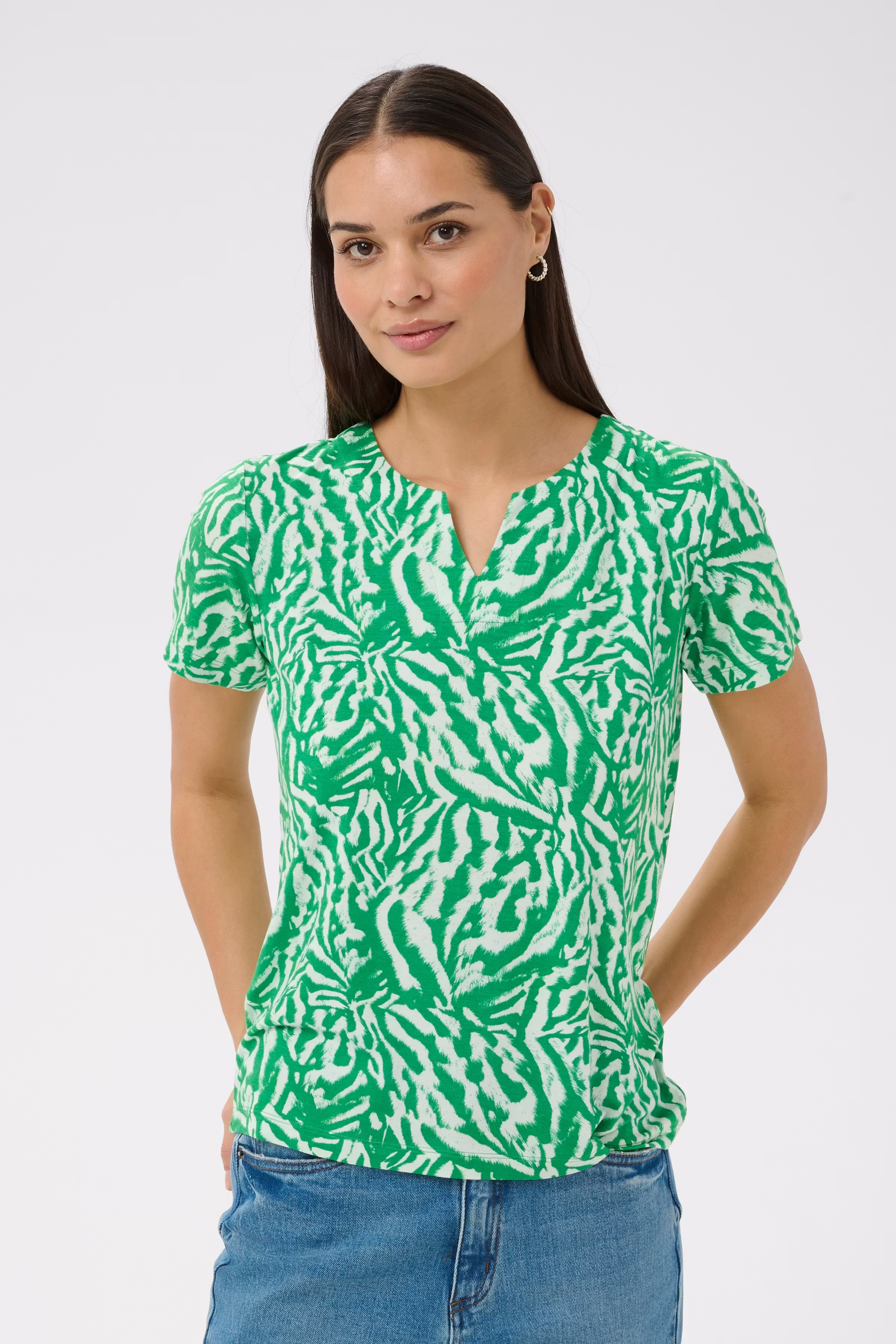 KAbella T-shirt LOOKBOOK FRONT 10508467-109122