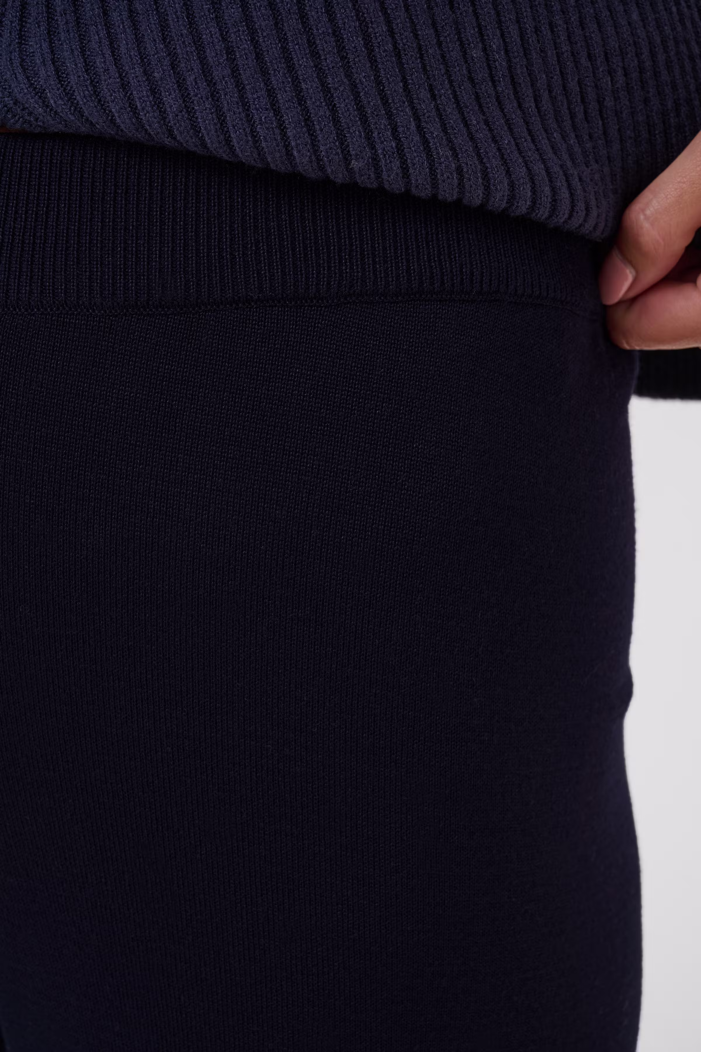 MilaSZ Trousers LOOKBOOK DETAIL 30511095-193924