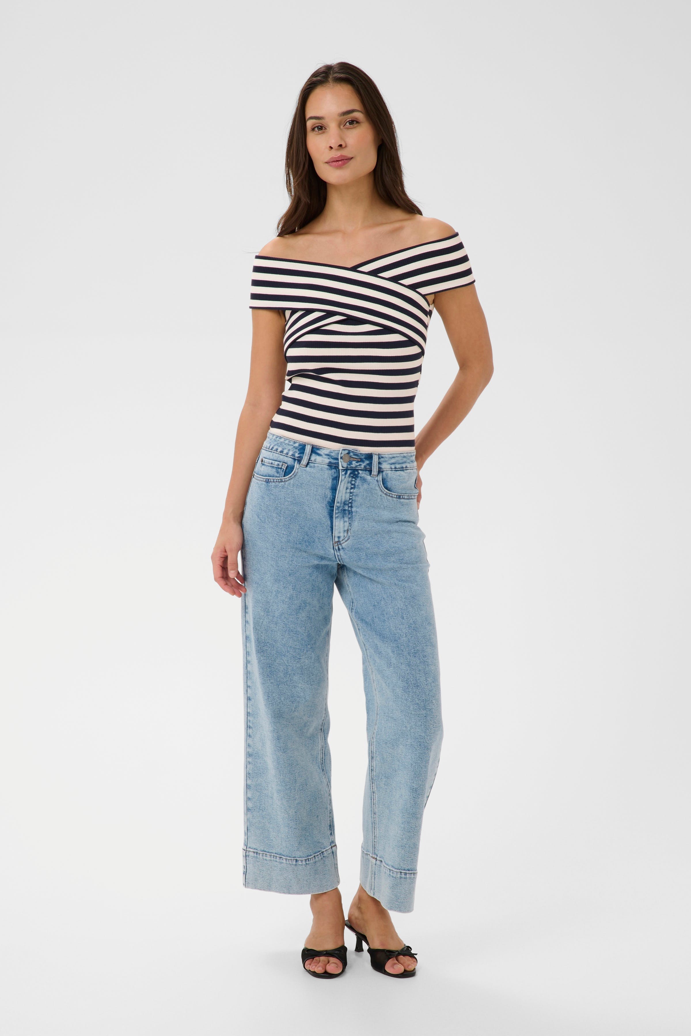 KAceleste Top LOOKBOOK FRONT 10511610-109323