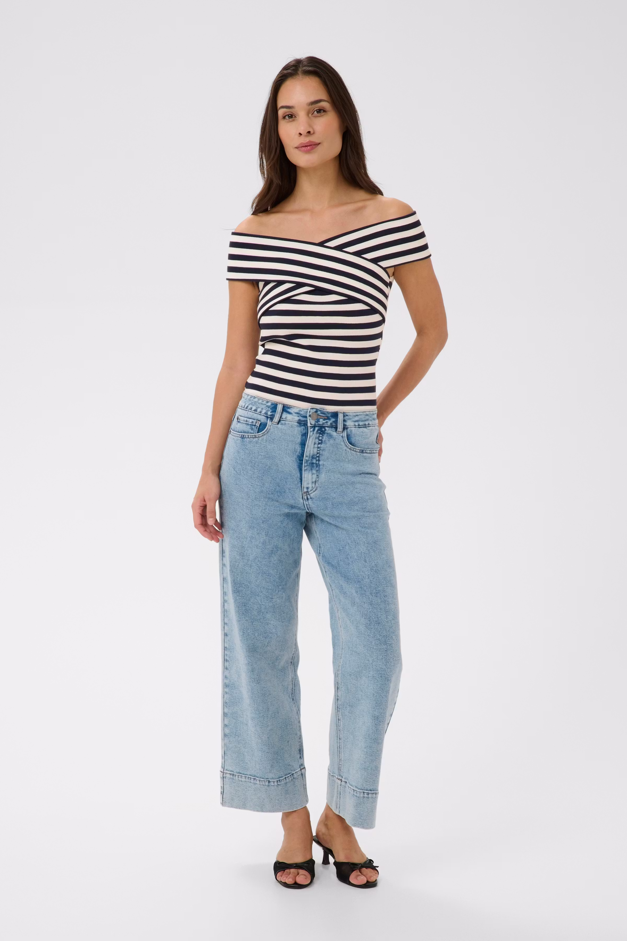 KAceleste Top LOOKBOOK FRONT 10511610-109323