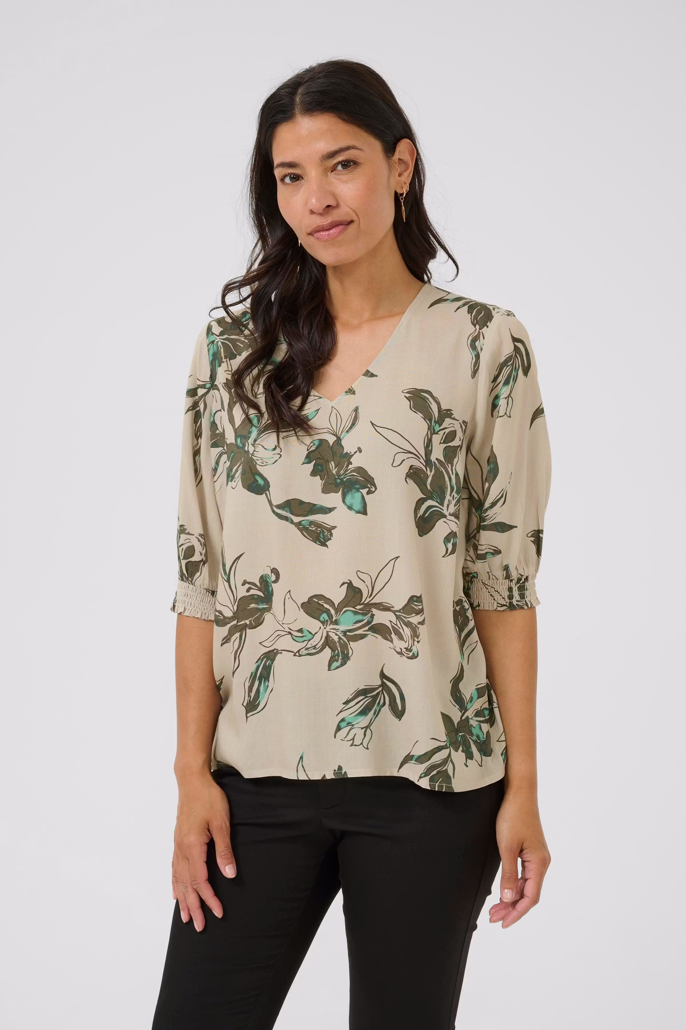 BPtrudy Blouse LOOKBOOK FRONT 40200012-108404