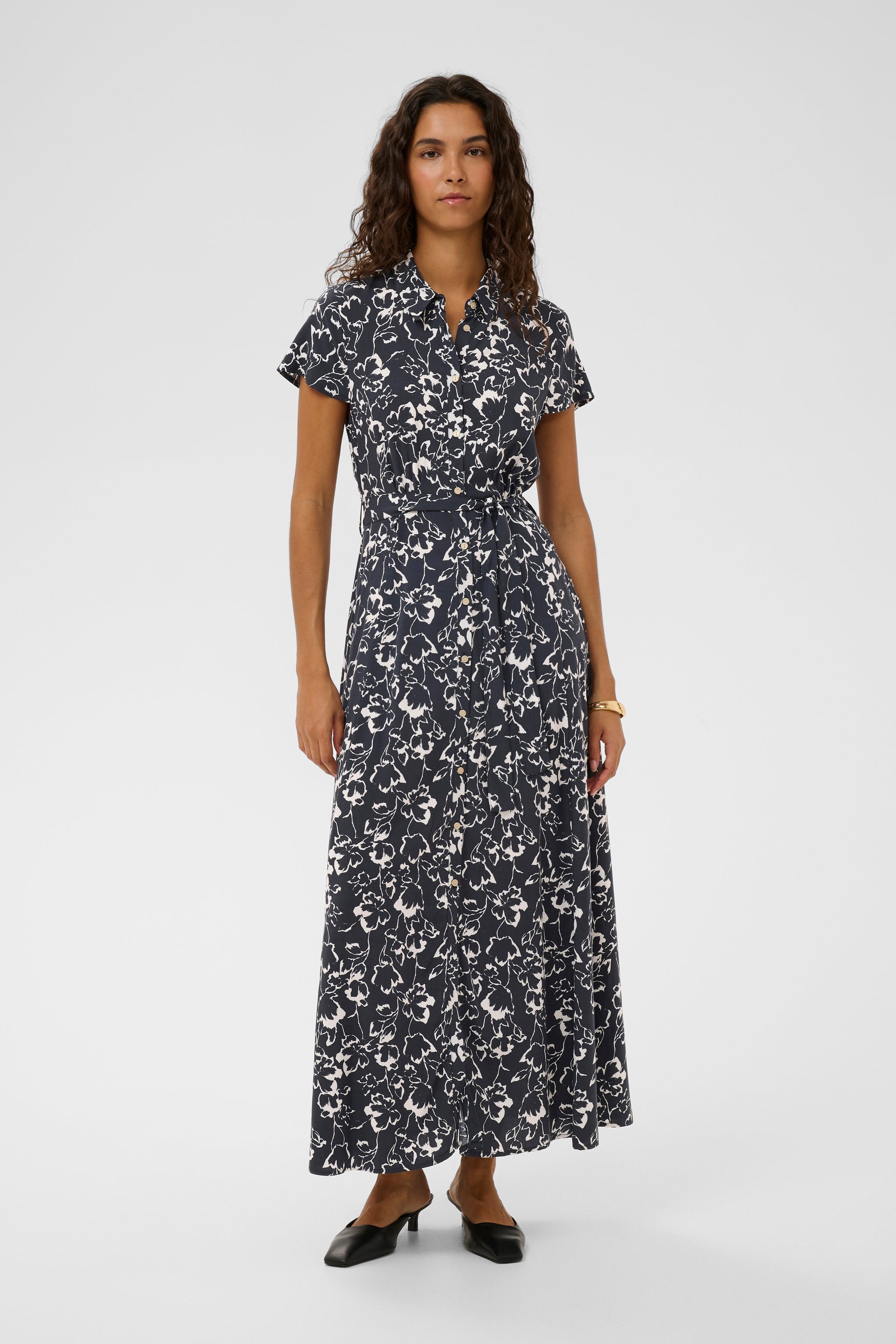 SLArjana Dress LOOKBOOK FRONT 30404807-304815