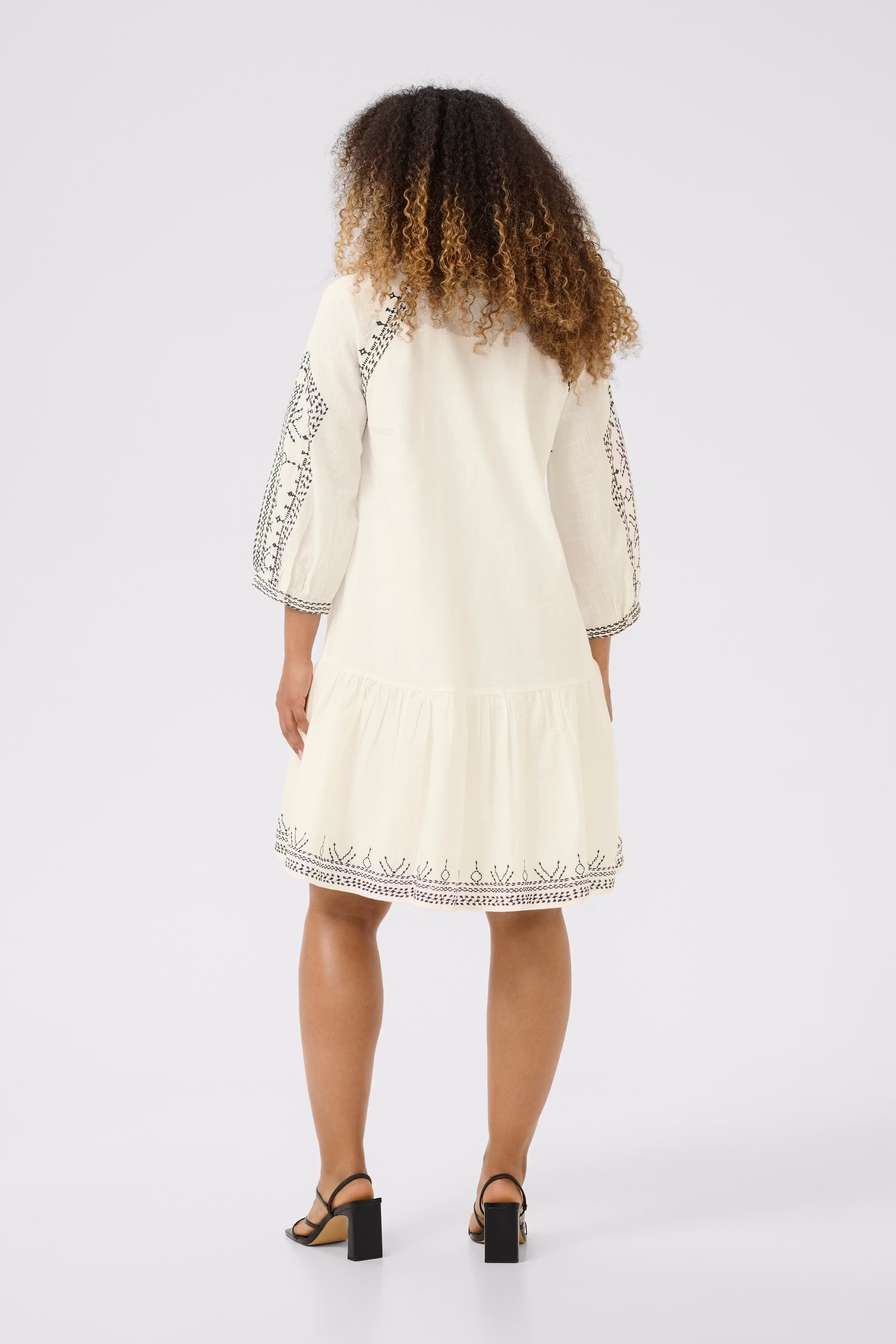 CRSara Kjole LOOKBOOK BACK 10613620-108202