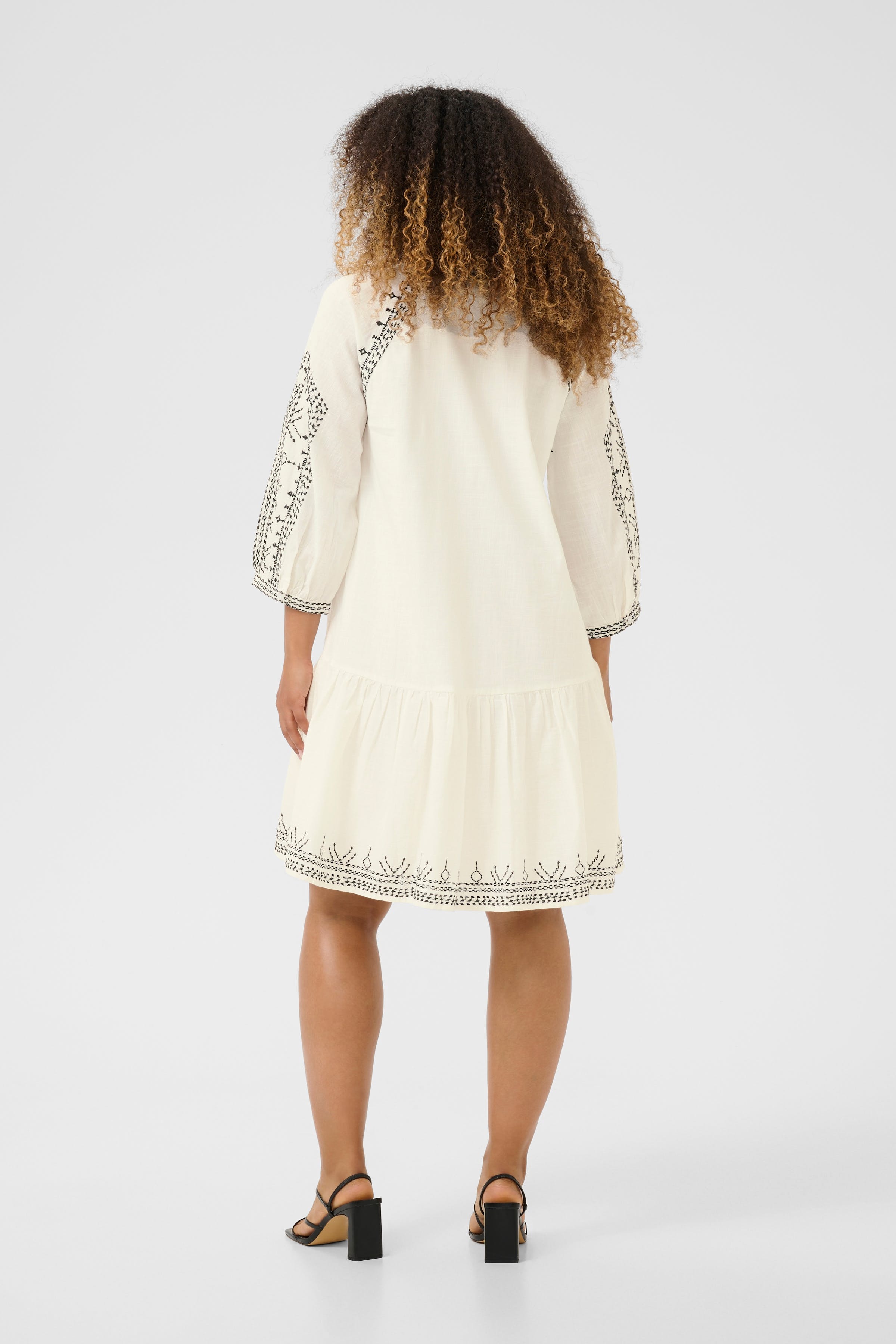 CRSara Robe LOOKBOOK BACK 10613620-108202