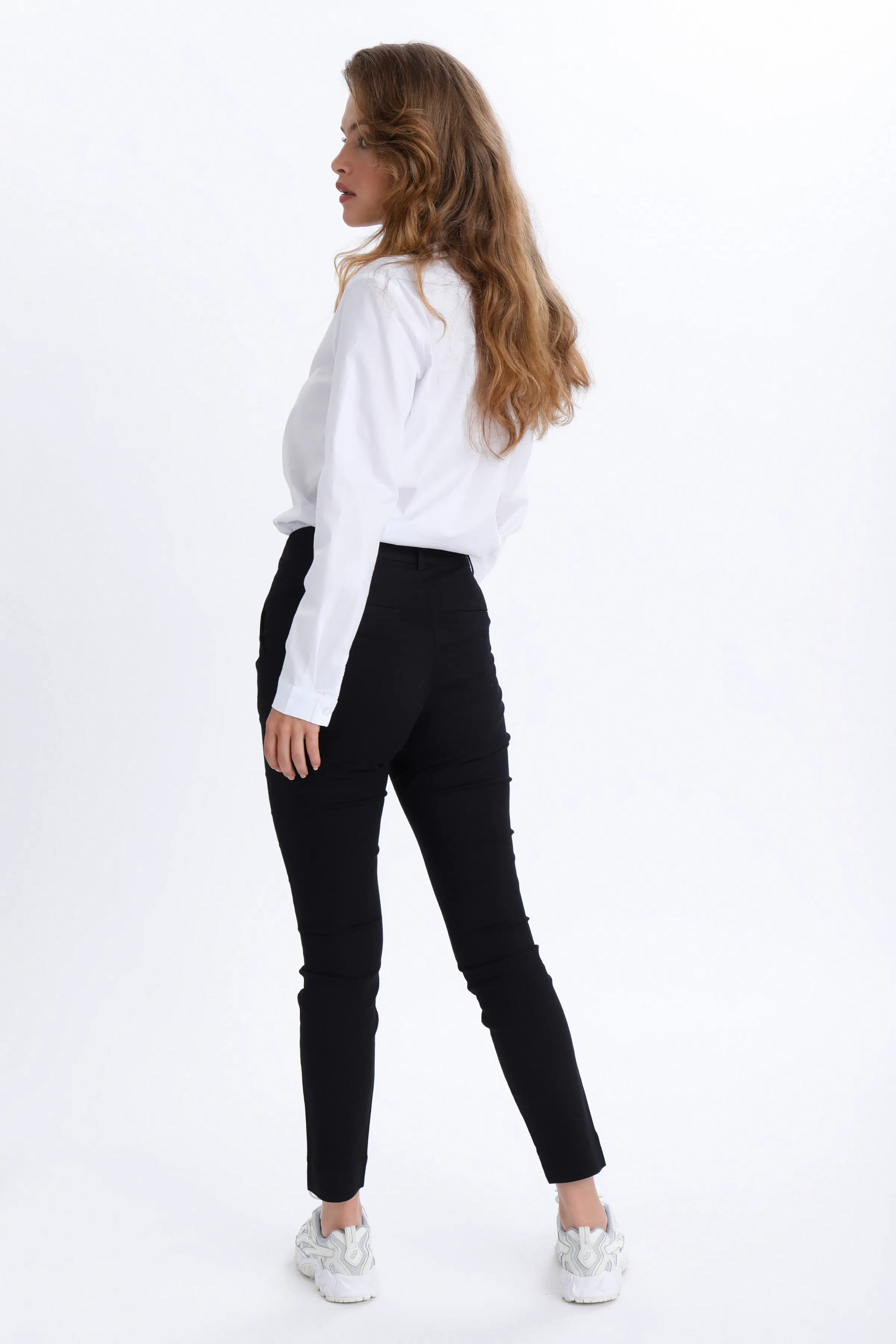 KAlea Bukser LOOKBOOK BACK 10505191-100121