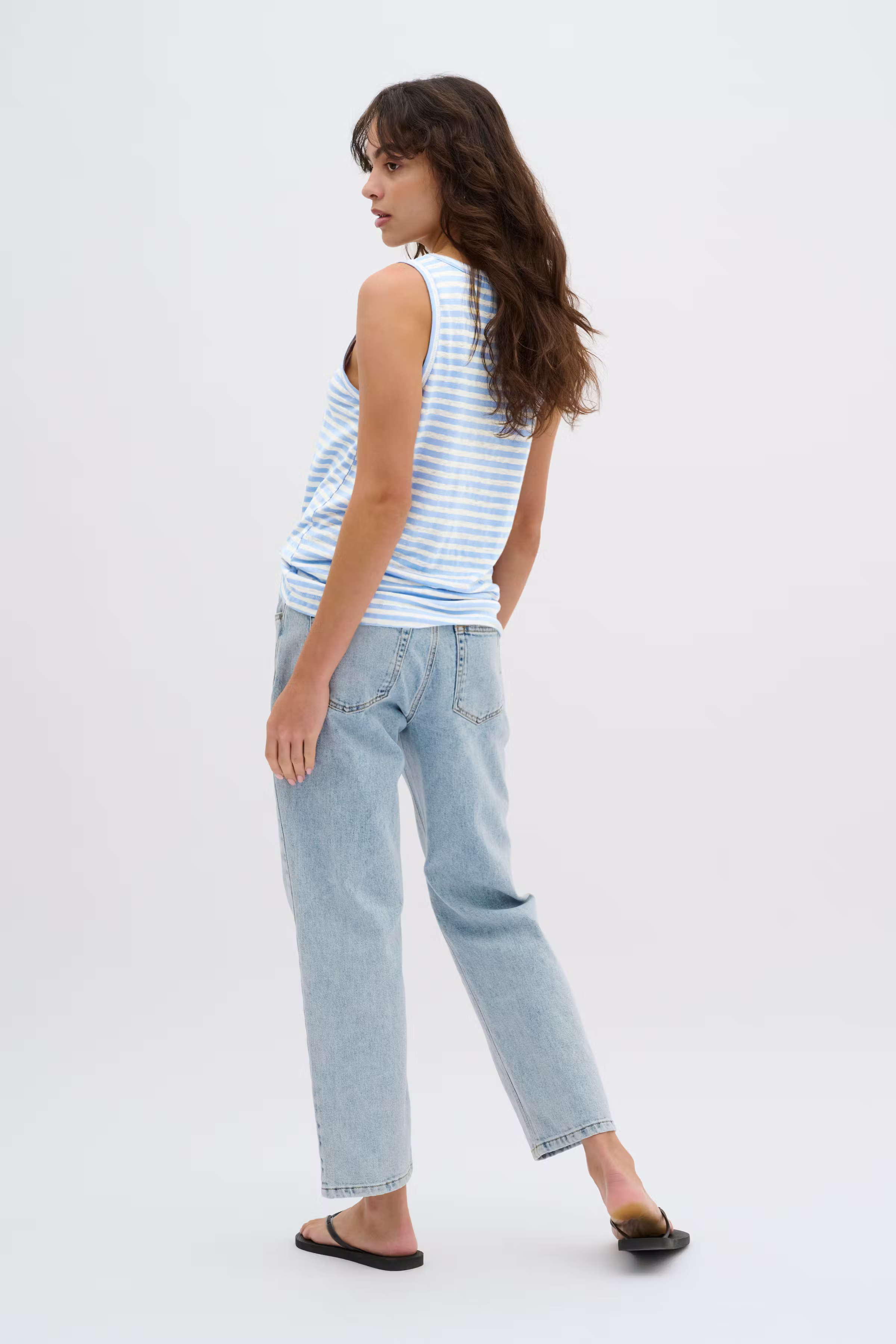 LisaMW Linen Top LOOKBOOK BACK 10704687-105849