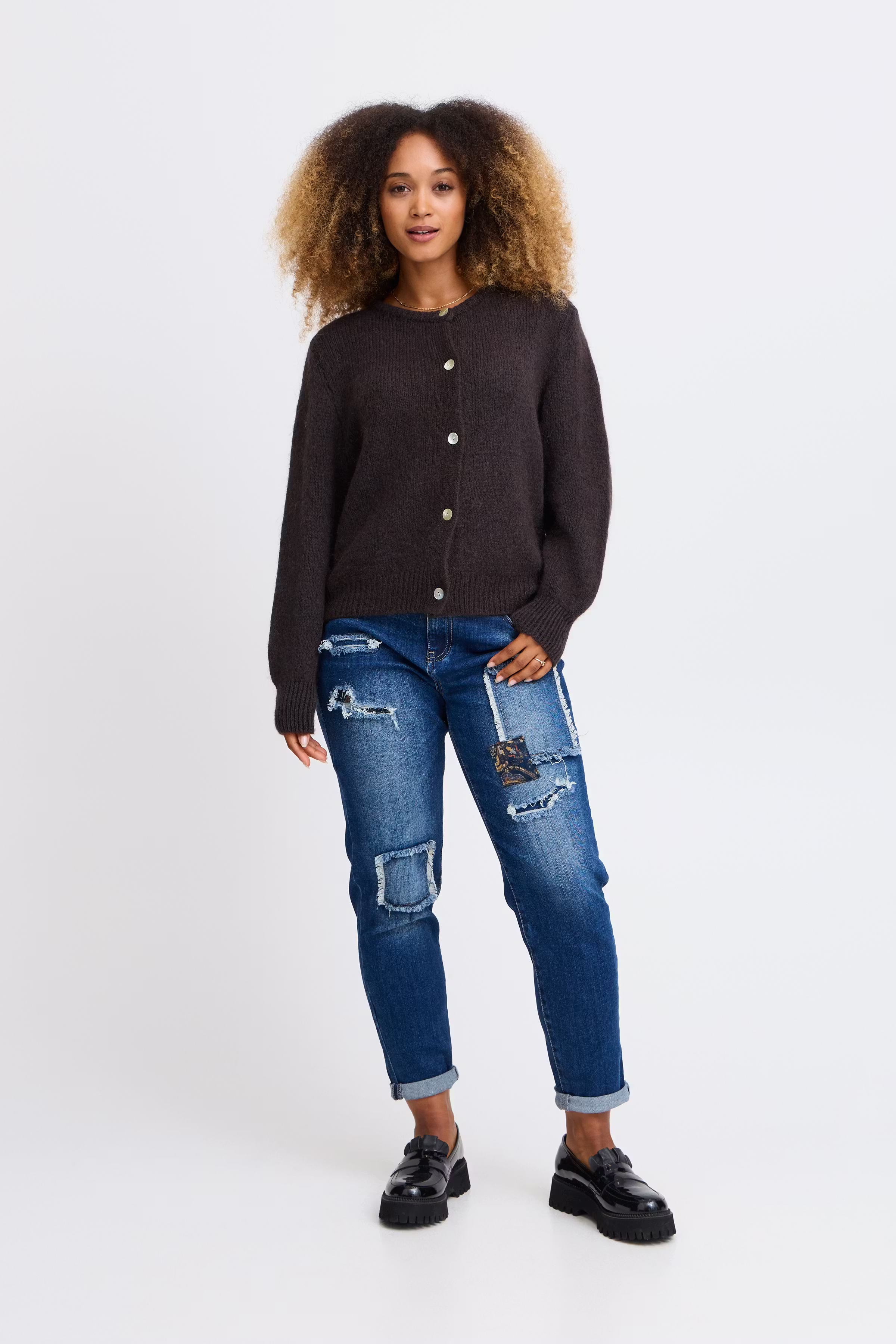 SBGULVIG Cardigan LOOKBOOK FRONT 22100655-190912