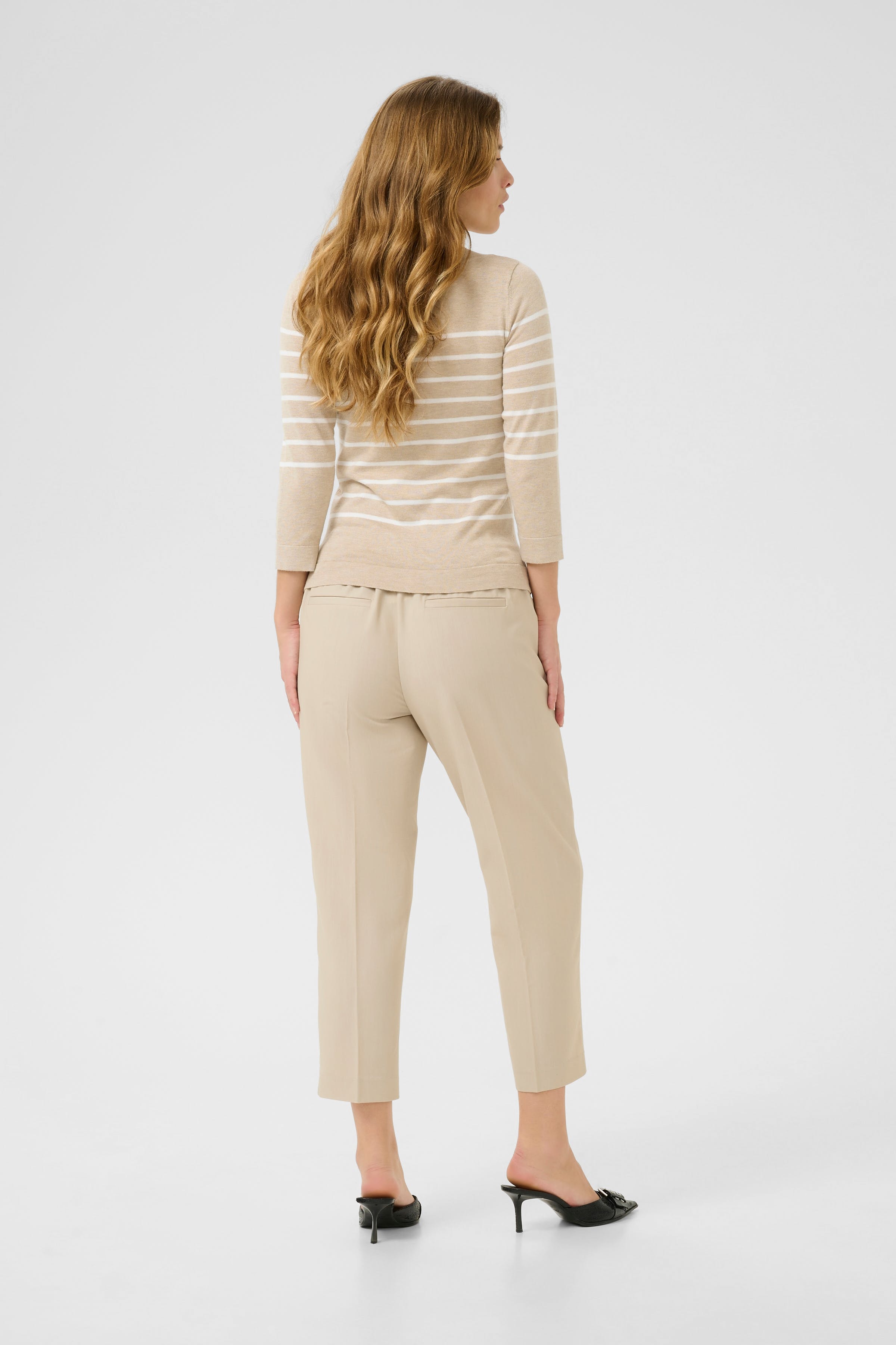 KAlizza Pullover LOOKBOOK BACK 10510195-107844