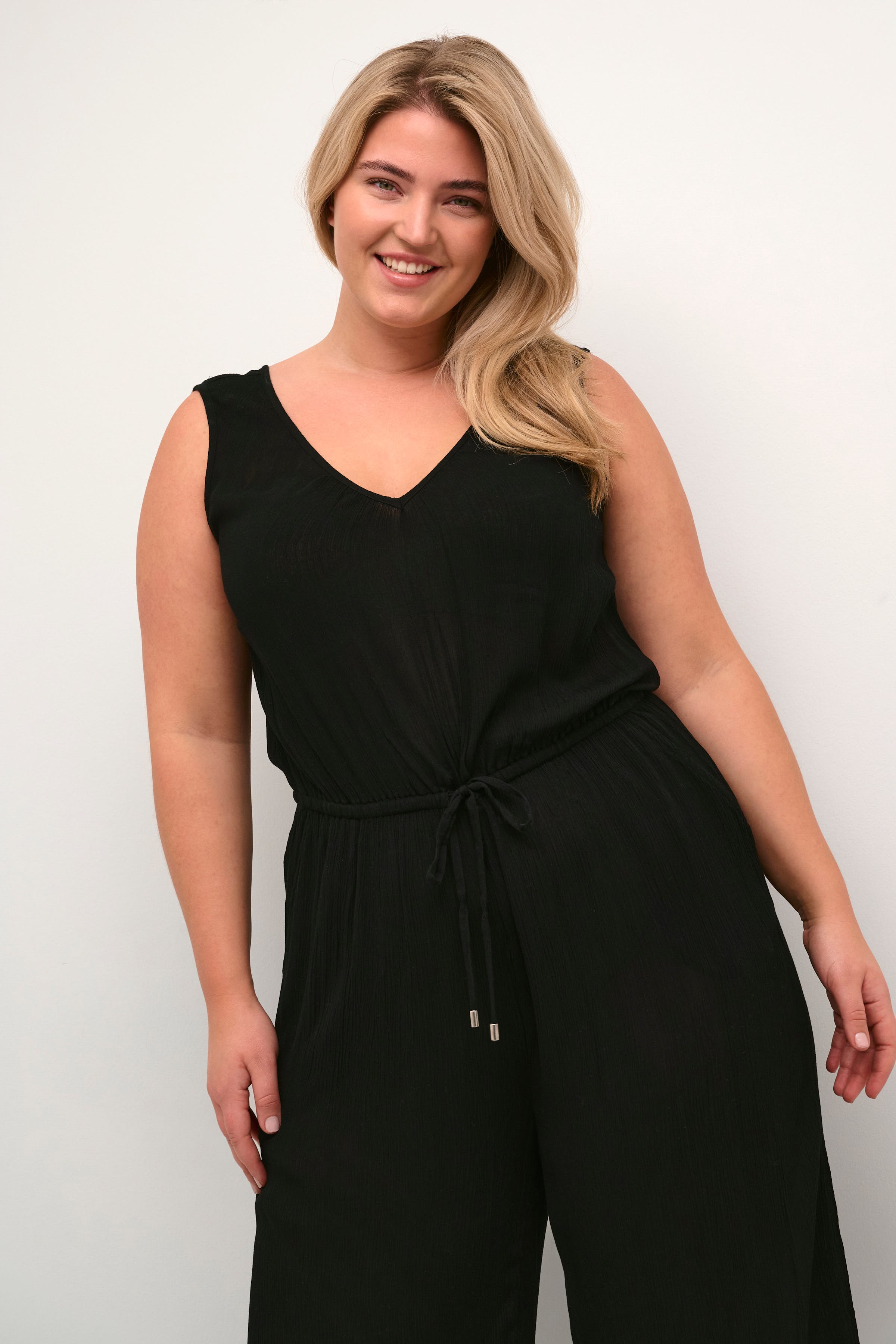 KCisma Jumpsuit LOOKBOOK FRONT 10581565-100121