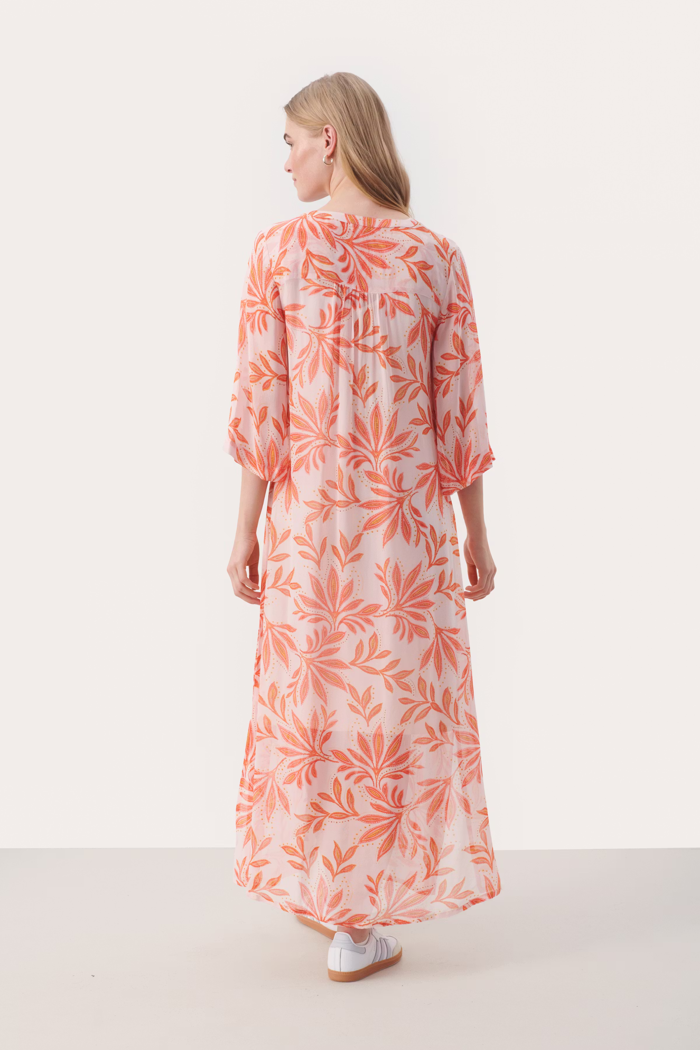 BeritPW Lang kjole LOOKBOOK BACK 30307831-302957