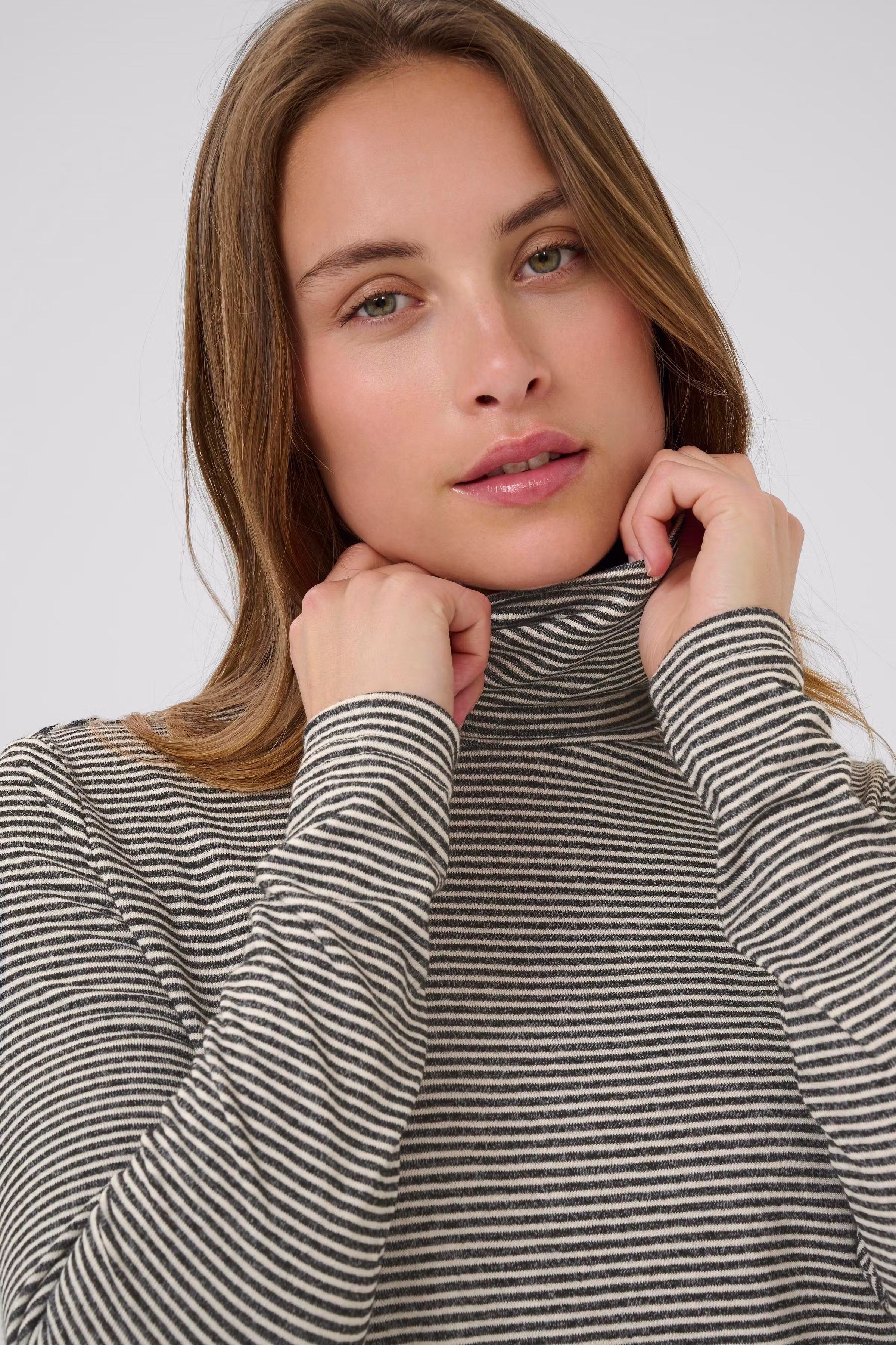 CUalexandra T-shirt LOOKBOOK DETAIL 50111030-108472