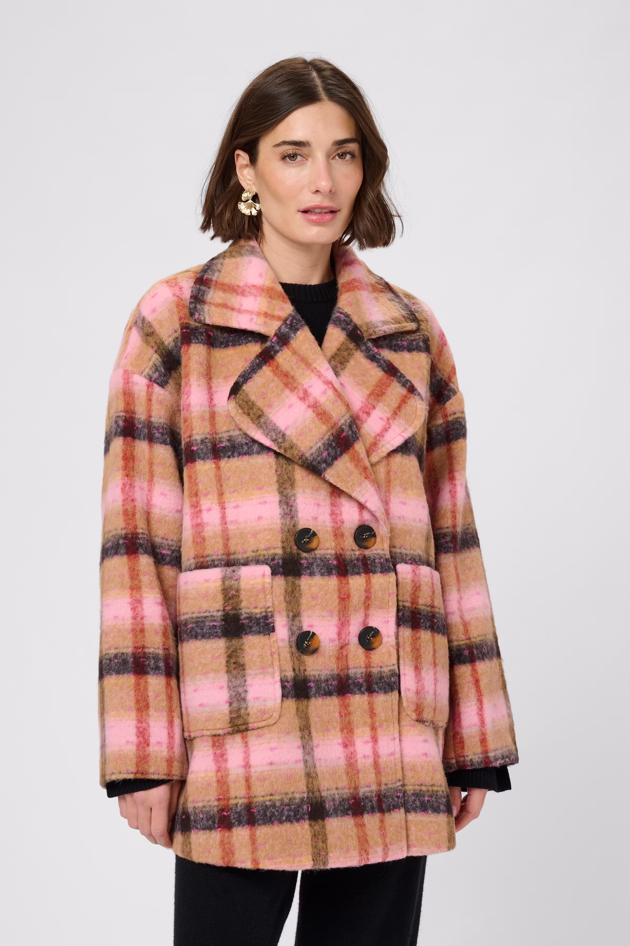 CUshila Mantel LOOKBOOK FRONT 50112210-108371