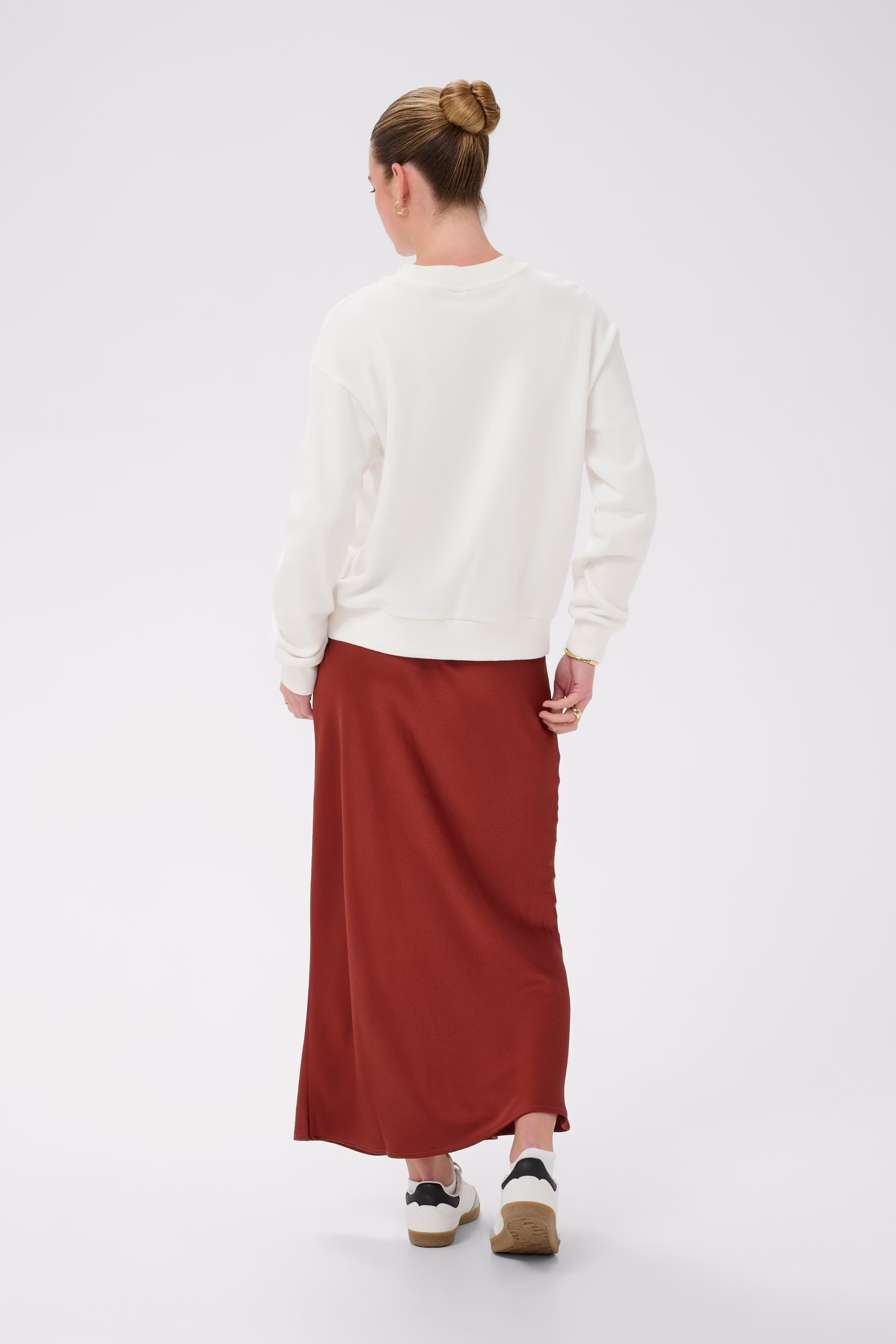 KAlili Sweatshirt LOOKBOOK BACK 10511712-110602