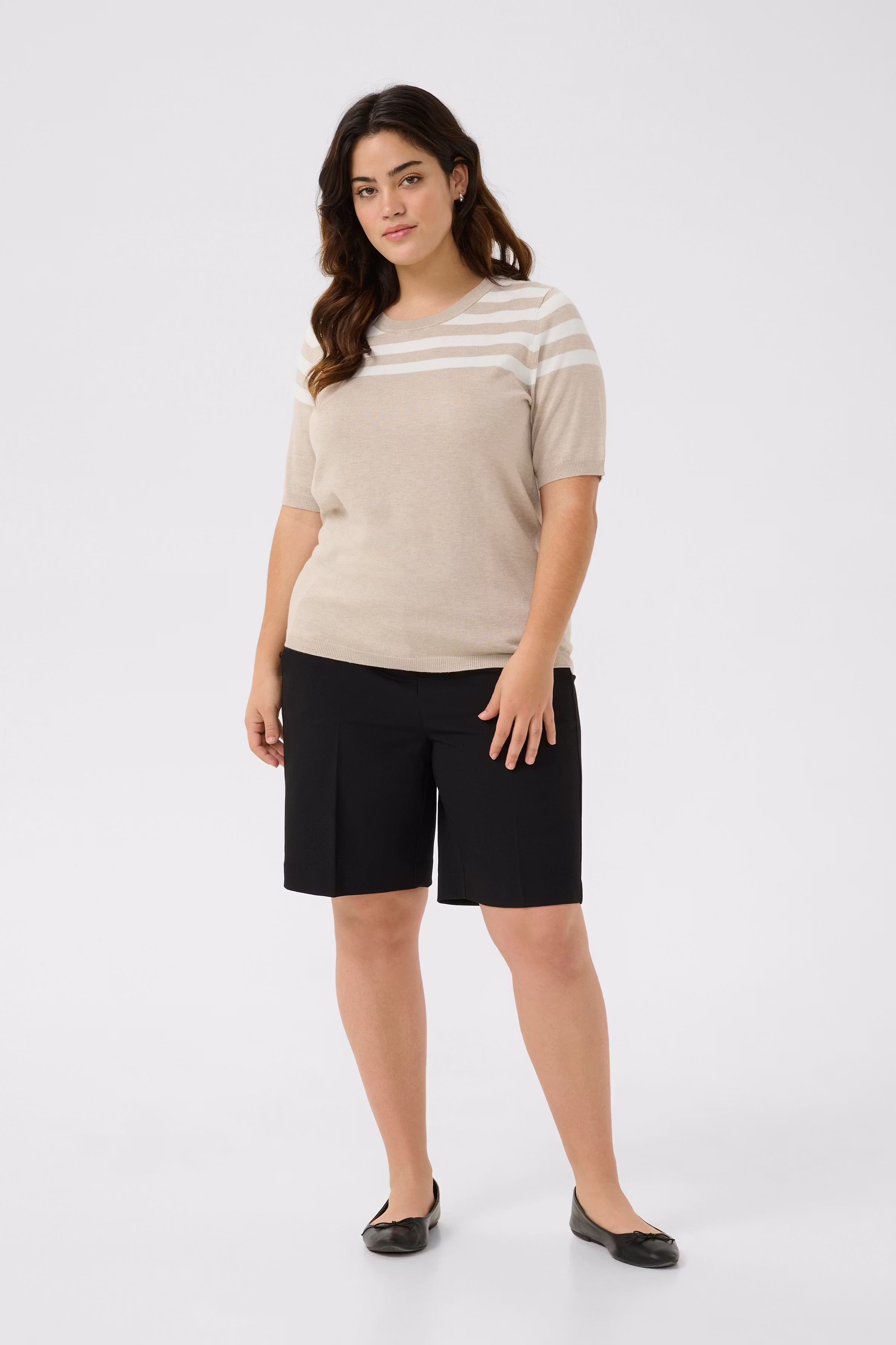 KClizzy Pullover LOOKBOOK FRONT 10582914-107602