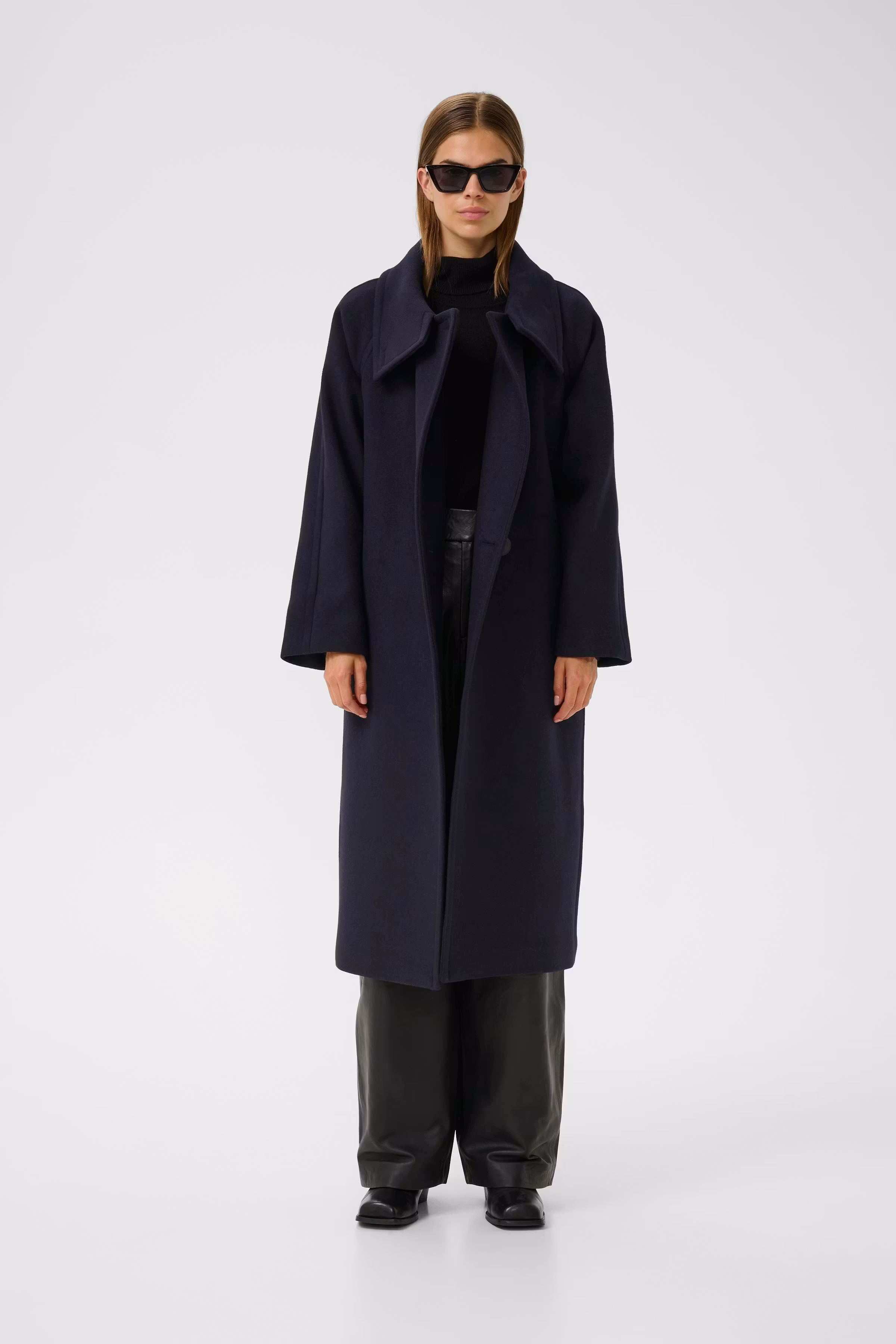 ThoraIW Collar Kåpe LOOKBOOK FRONT 30111083-300005