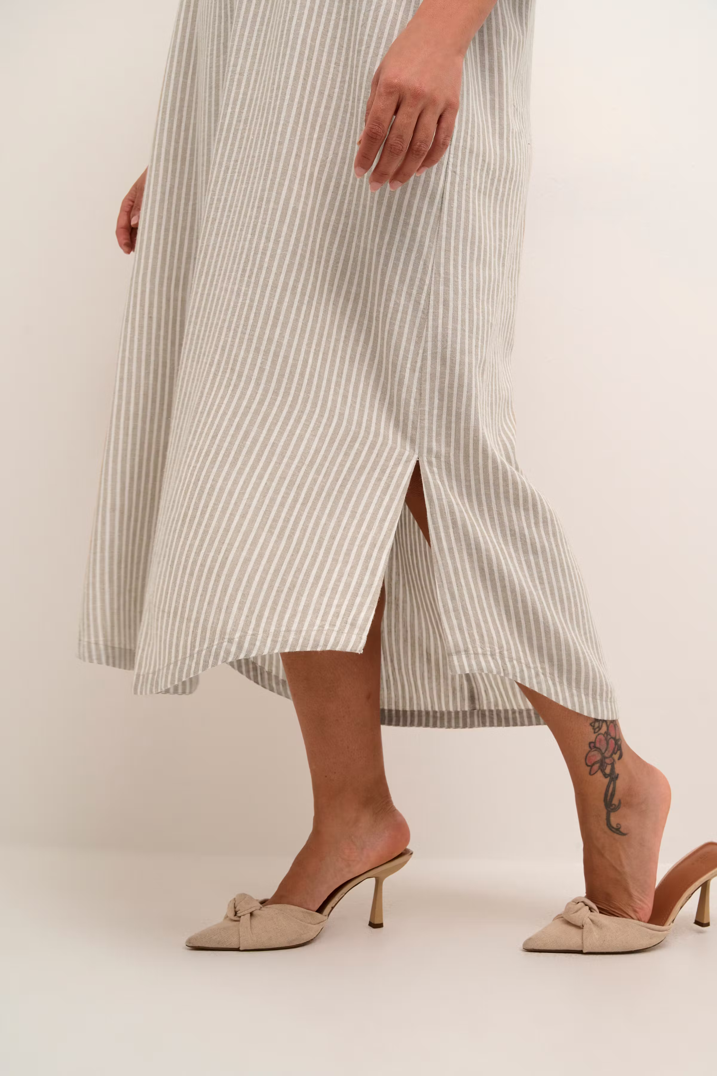 KCmille Linne klänning LOOKBOOK DETAIL 10582218-105466