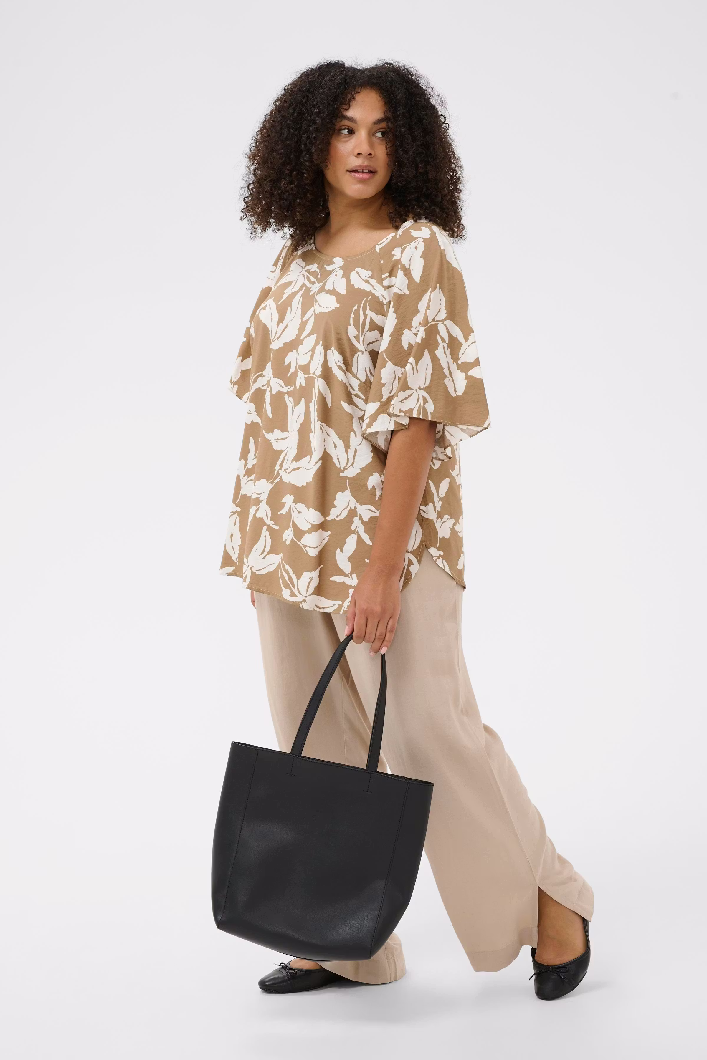 KCmarla Bluse LOOKBOOK FRONT 10584073-109010