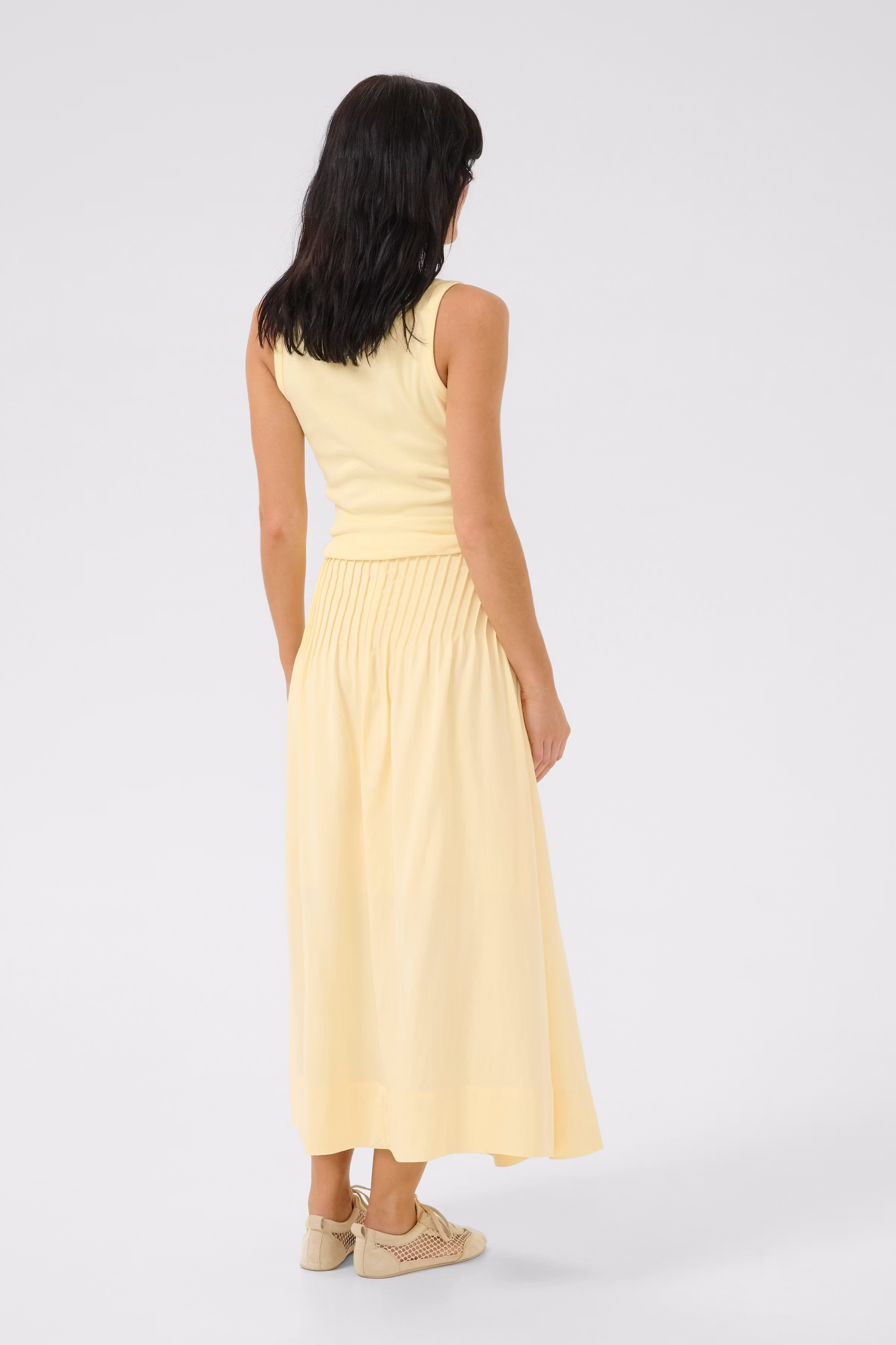 GildaMW Skirt LOOKBOOK BACK 10705142-120715