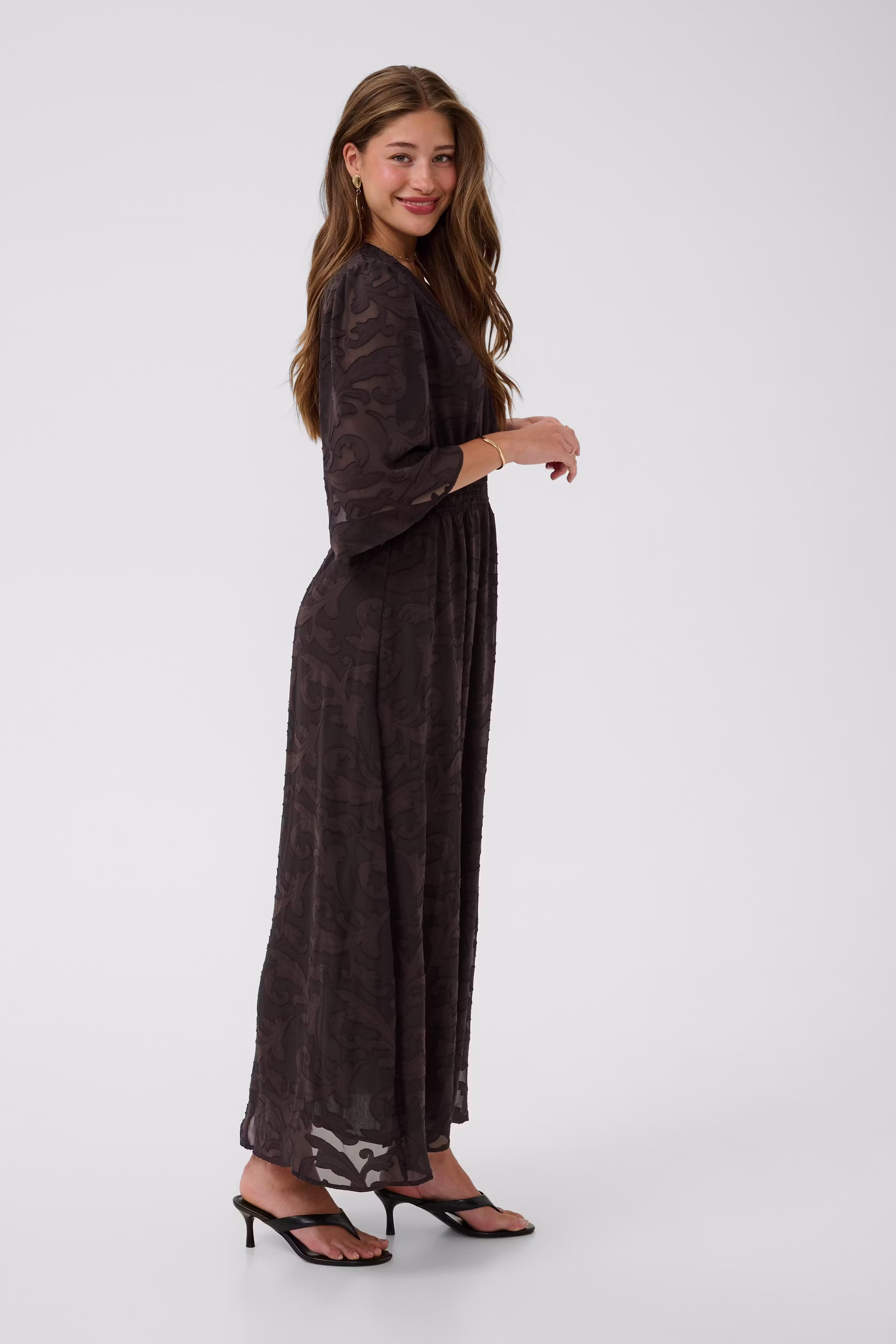 CRMisandra Robe LOOKBOOK FRONT 10615271-191110