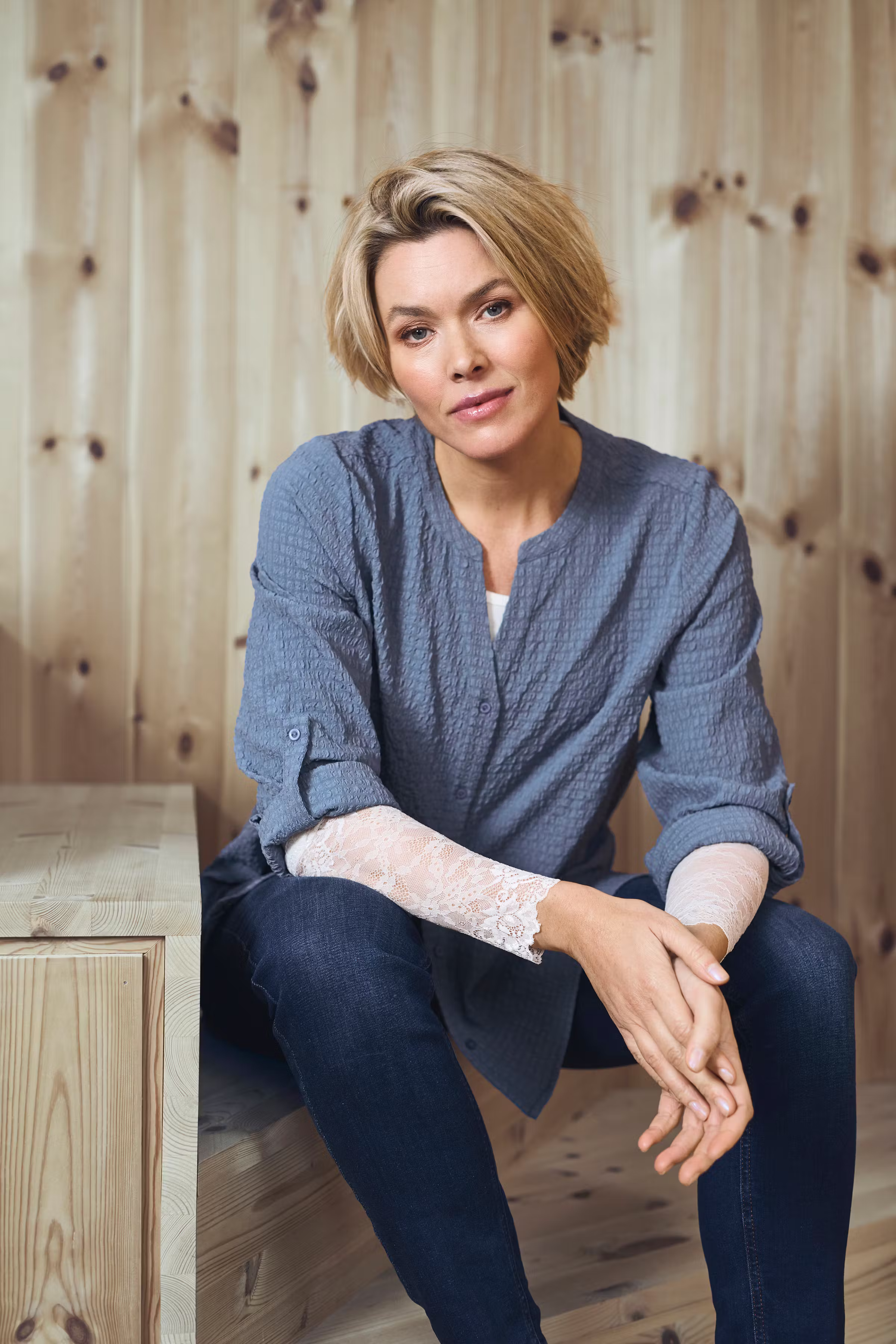 BPeverlin Hemd LOCATION NONE 10590627-193929B